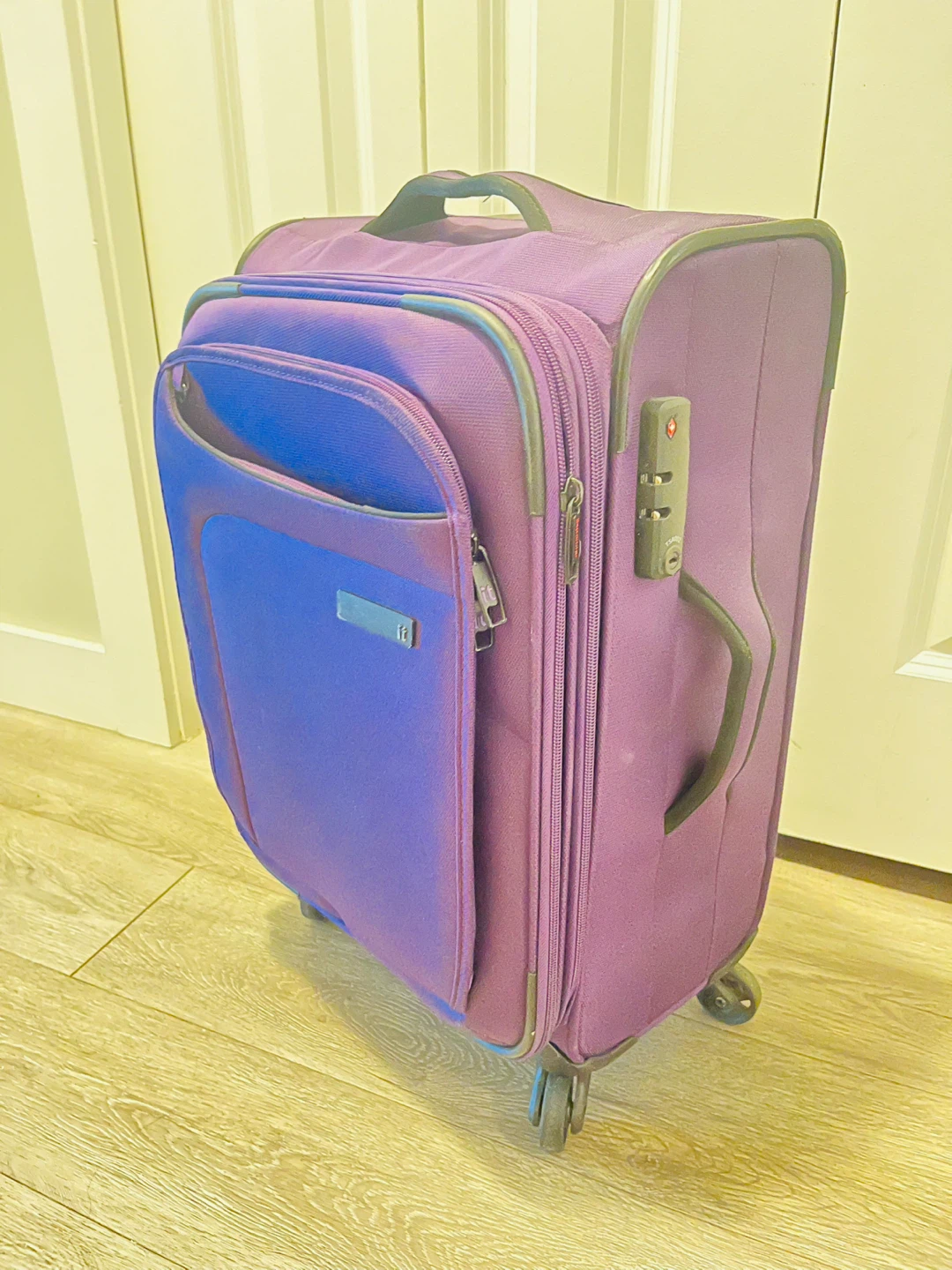 It Luggage Expandable Carry-On Suitcase