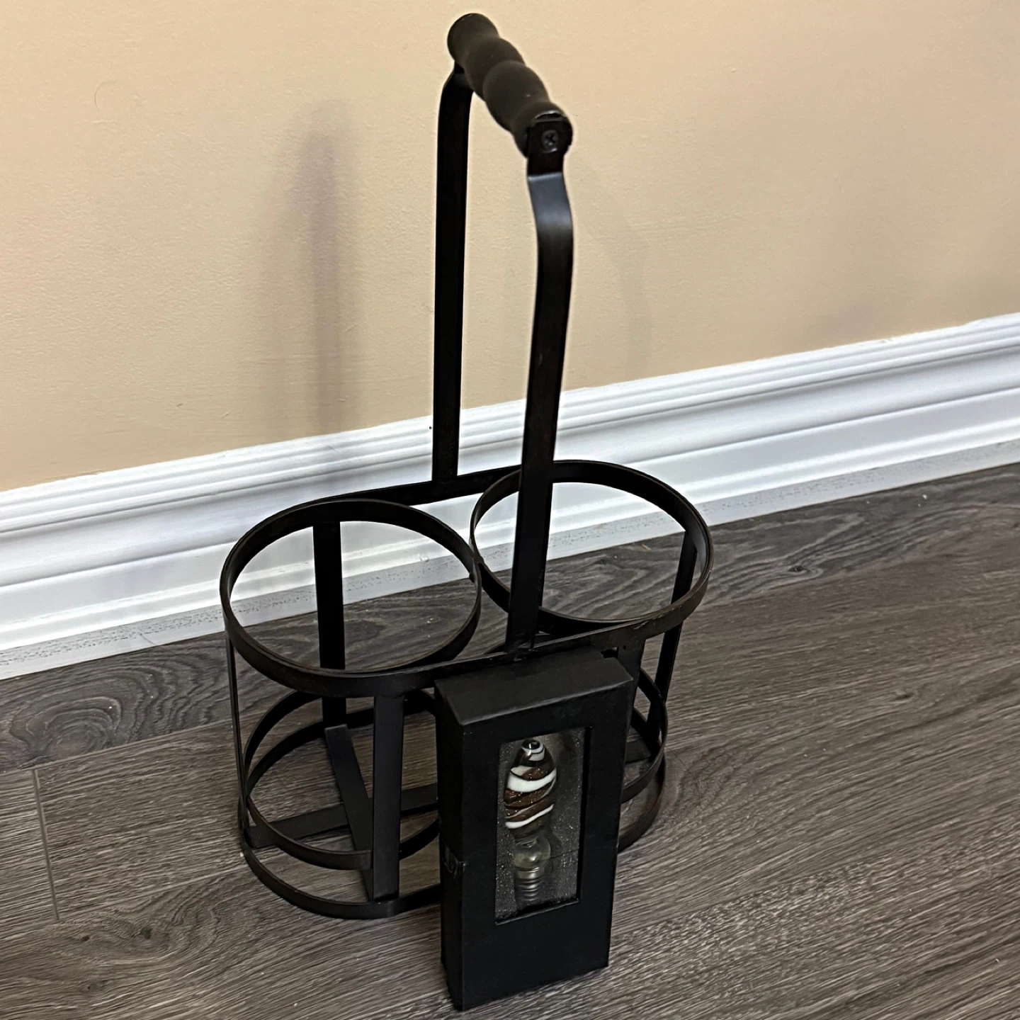 Metal Wine Bottle Holder