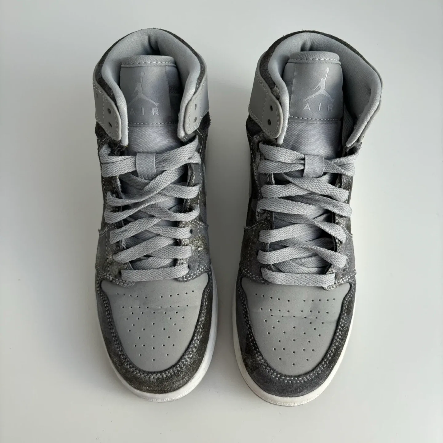 Air Jordan 1 — Size 4.5Y or 6W image indicator(2)