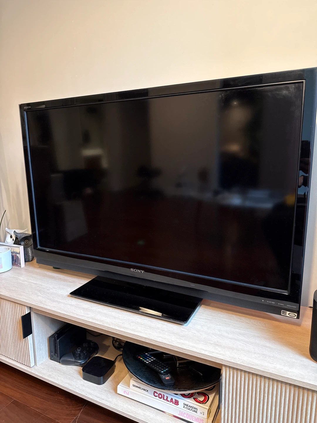 Sony Bravia LCD TV 46” Model KDL-46Z5100
