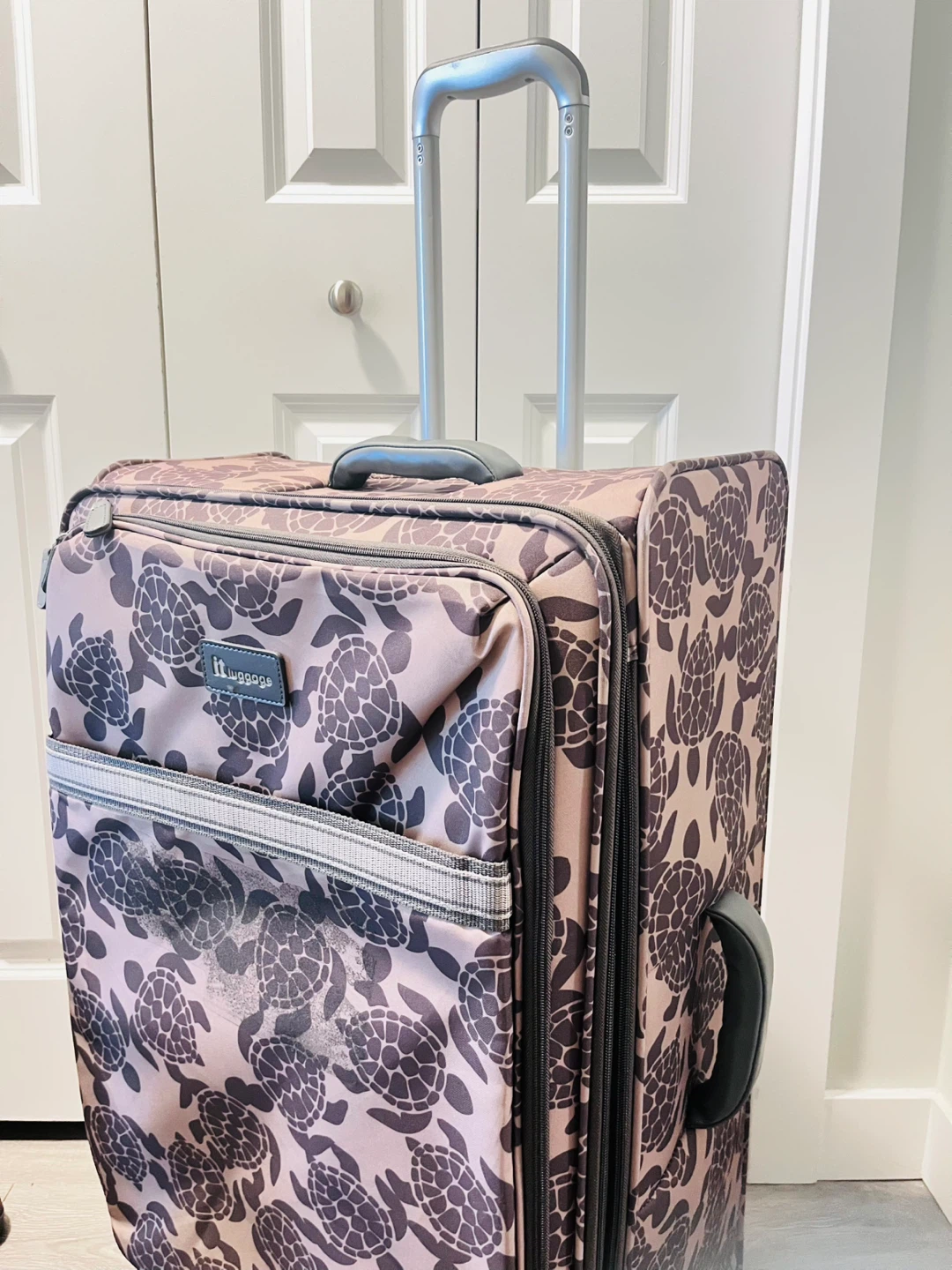it Luggage Suitcase - Turtle Pattern