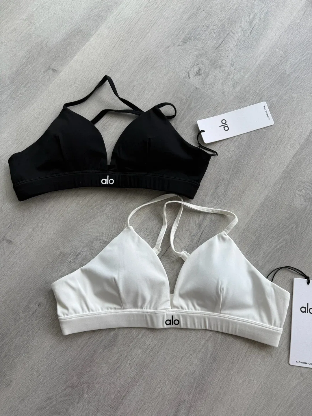 ALO Yoga Splendor Bra - Black & White thumbnail