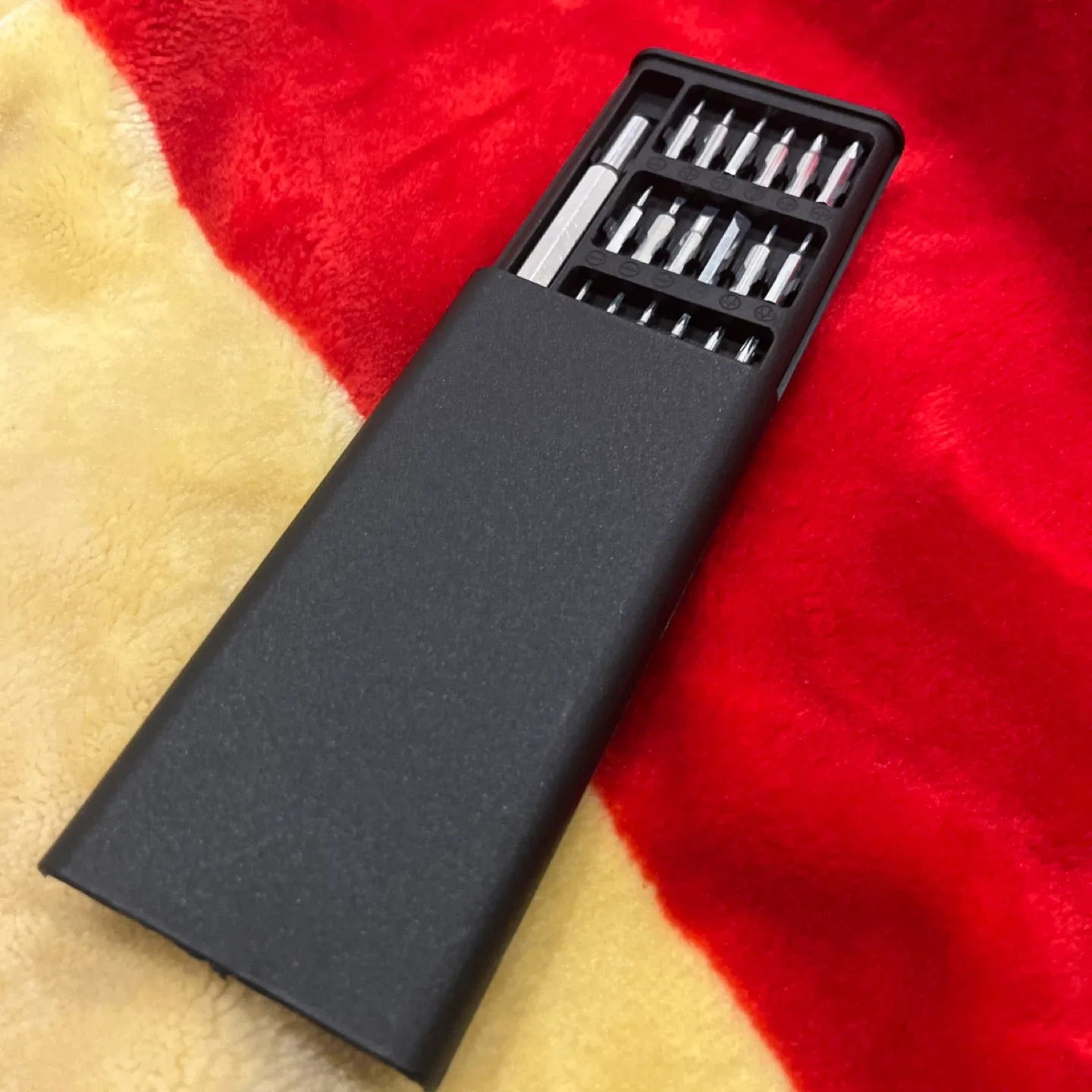 Precision Screwdriver Set with Case image indicator(2)