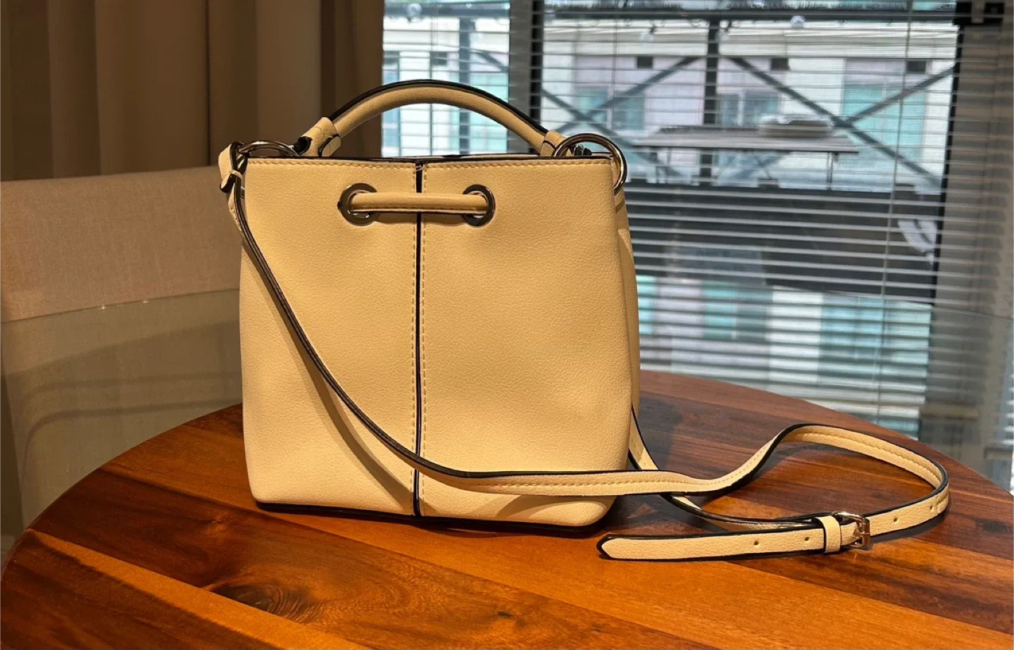 Zara Bucket Bag with Tassel image indicator(4)