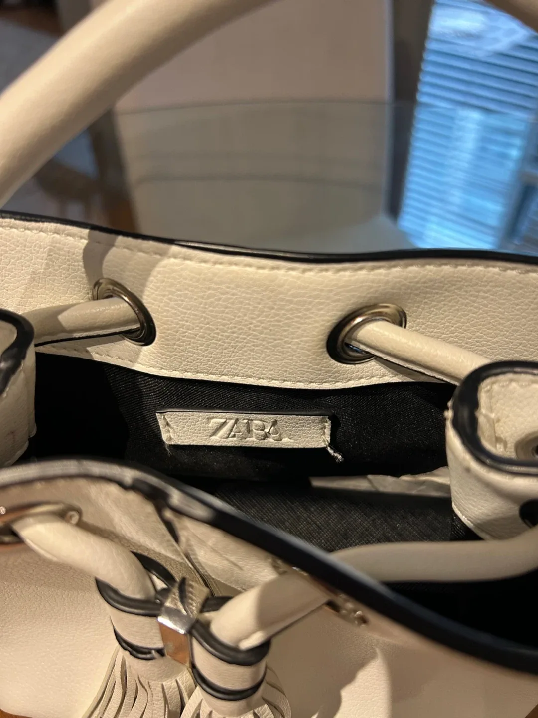 Zara Bucket Bag with Tassel image indicator(3)