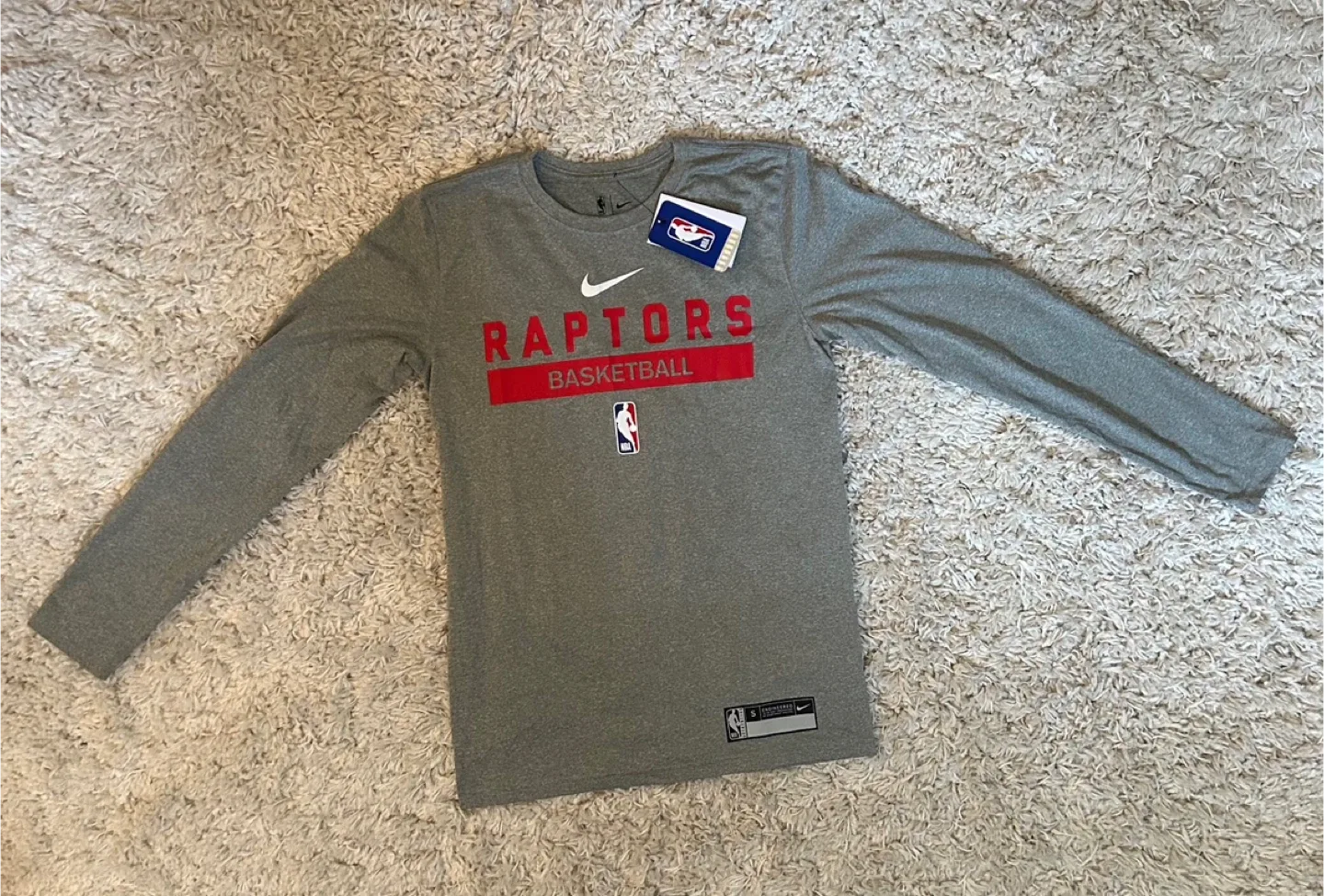 Nike Toronto Raptors Long Sleeve Shirt