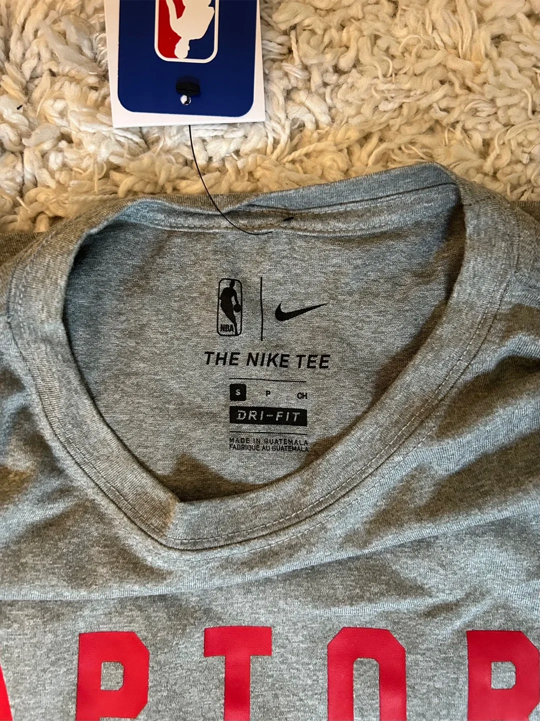 Nike Toronto Raptors Long Sleeve Shirt image indicator(3)