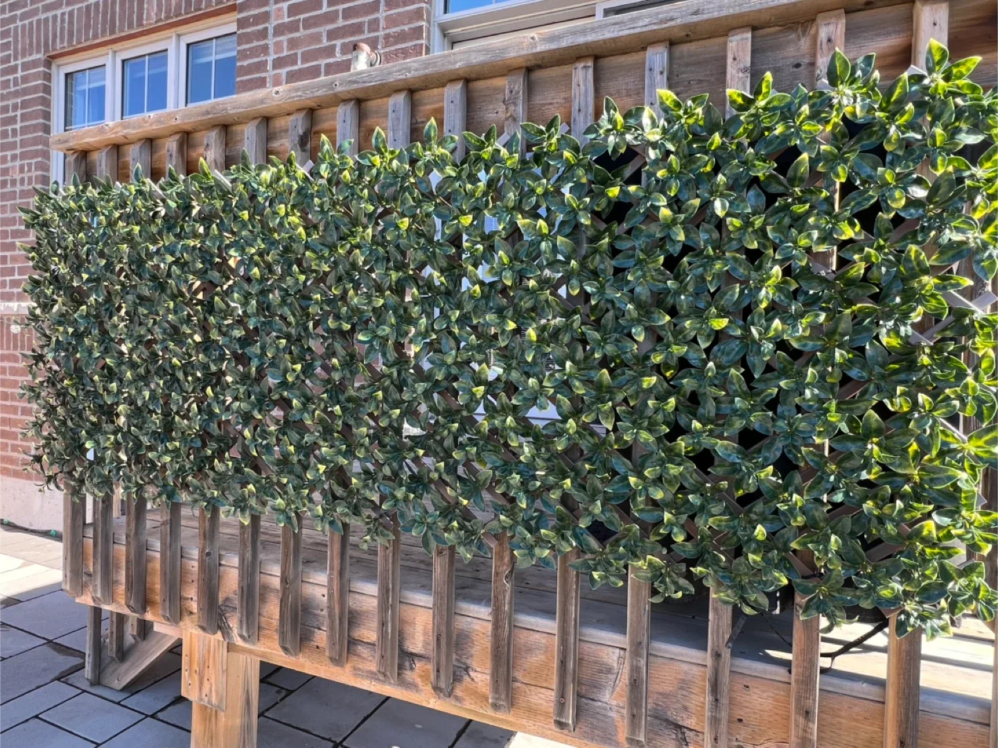 Expandable Privacy Fence Screen (Excellent Condition) thumbnail