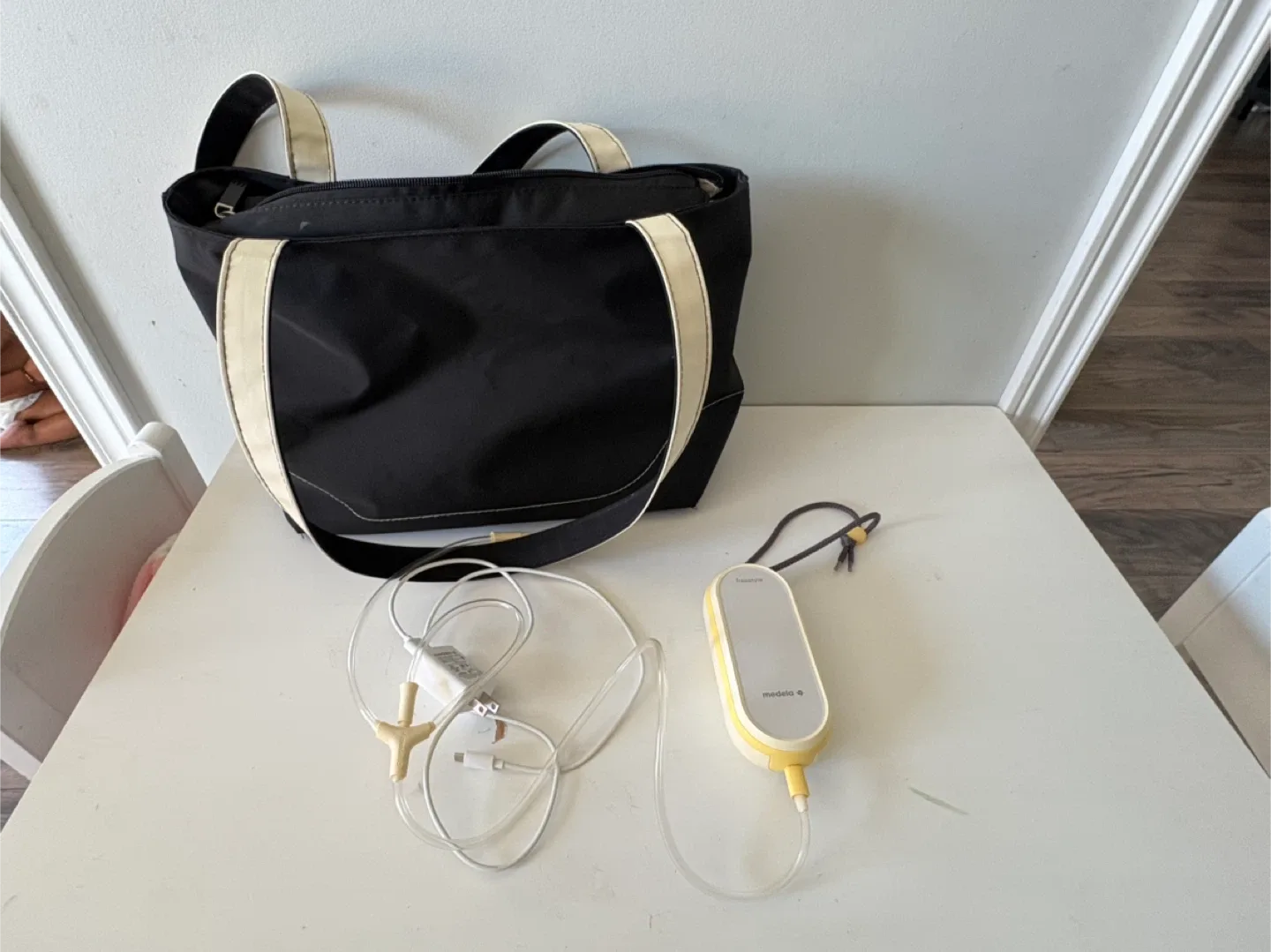 Medela Freestyle Breast Pump with Tote Bag image indicator(3)