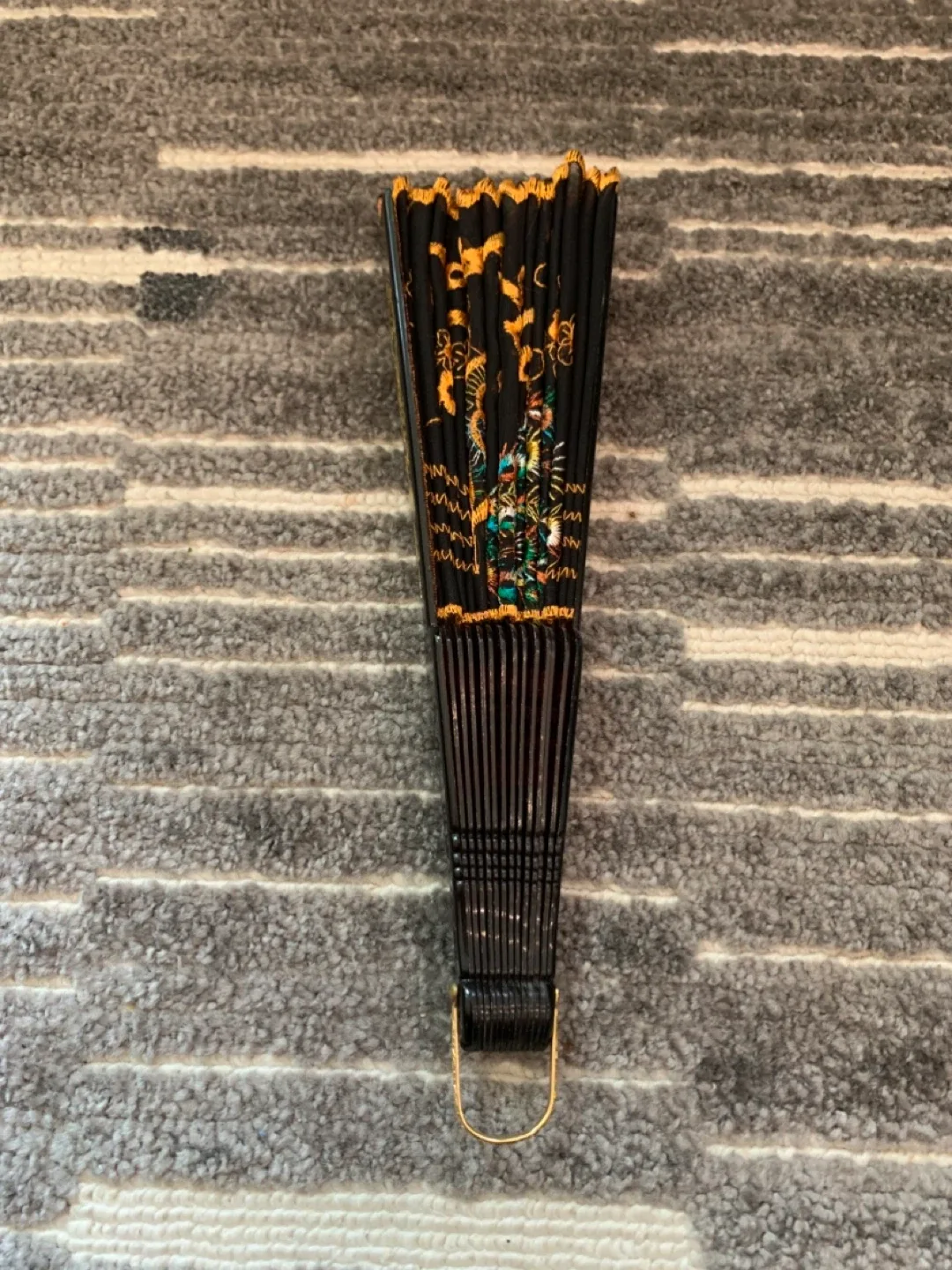 Embroidered Peacock Fan - 1 Broken piece + may need glue image indicator(3)