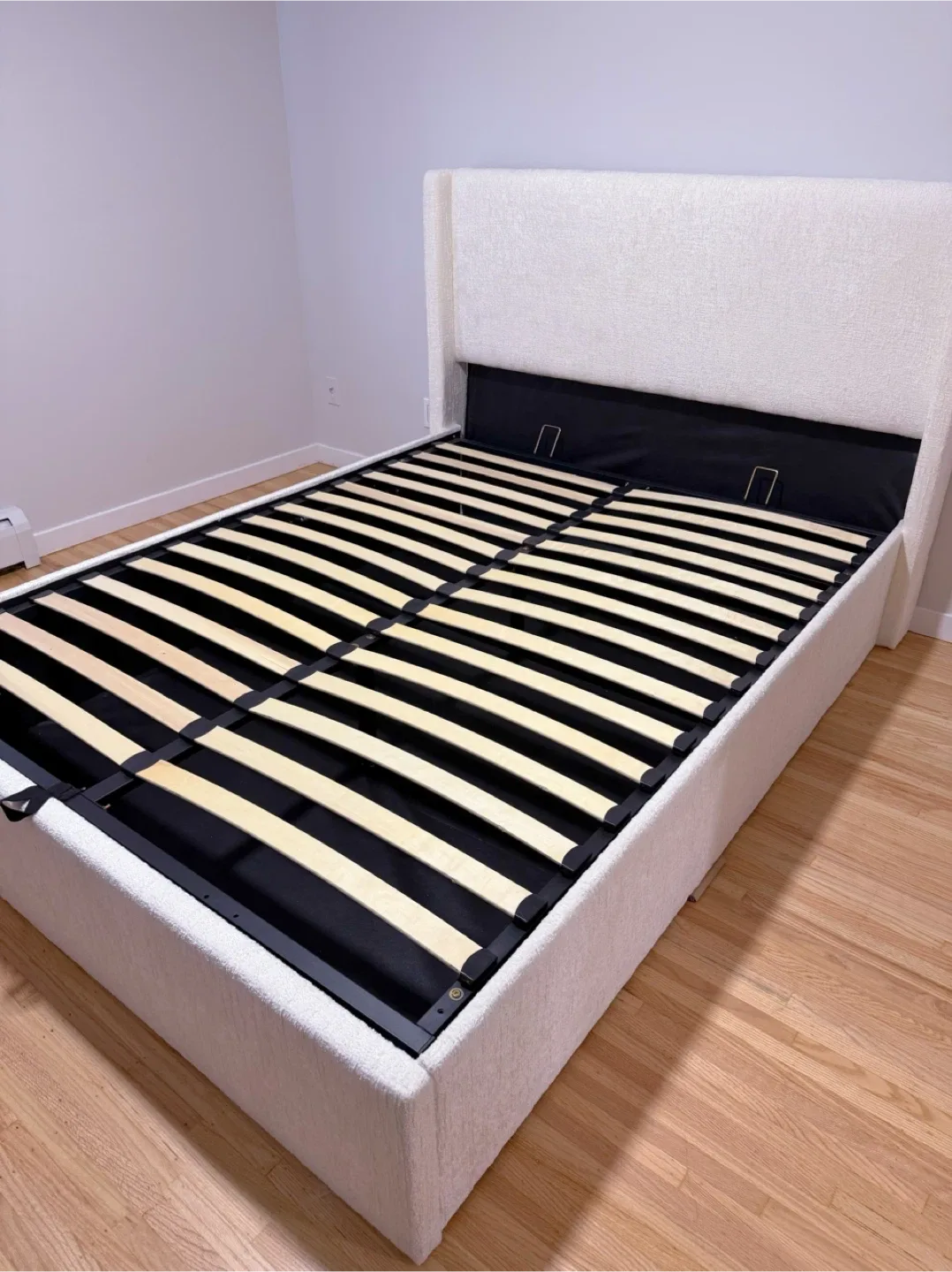 Brand New Wingback Headboard & Hydraulic Lift Storage Bed Frame image indicator(4)