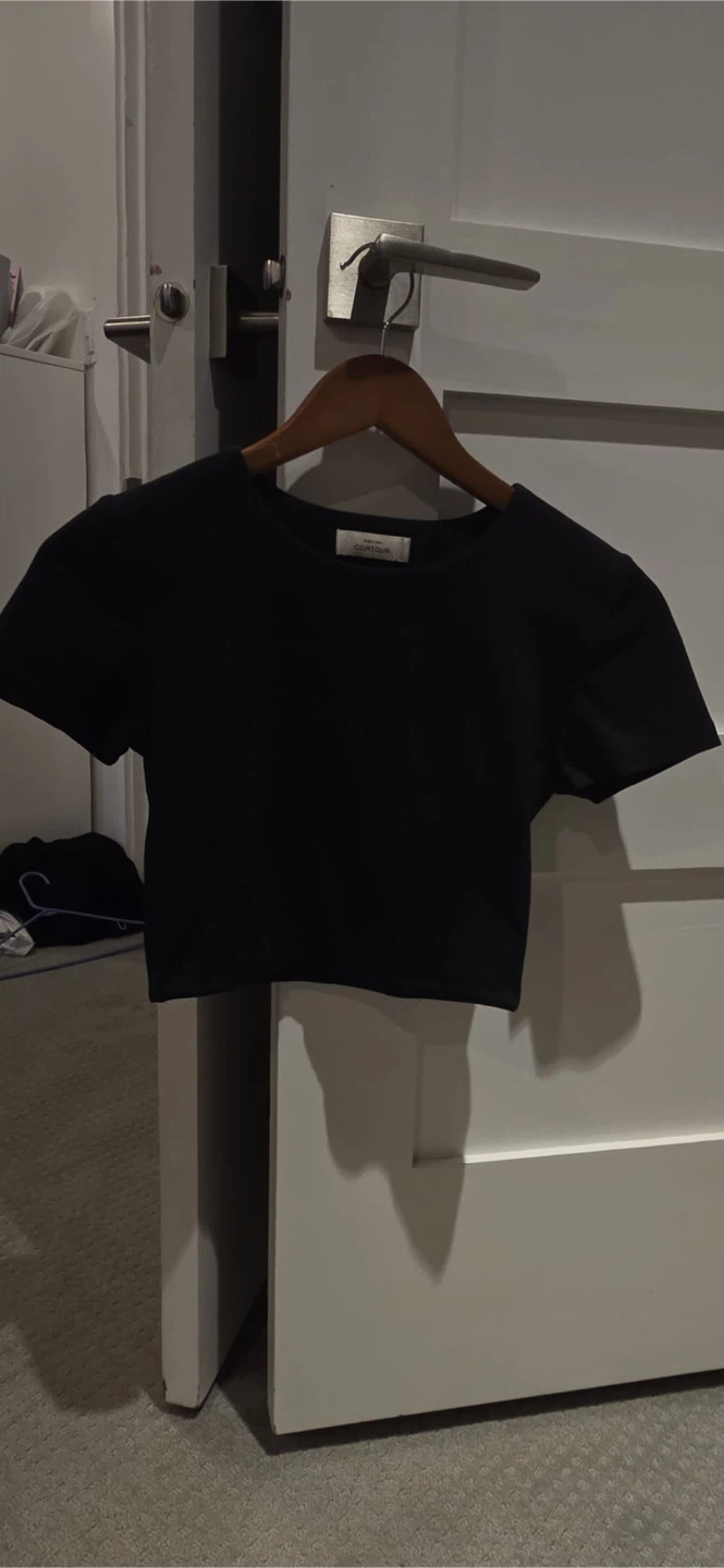 Babaton Contour Black T-Shirt - Size S - photo 2
