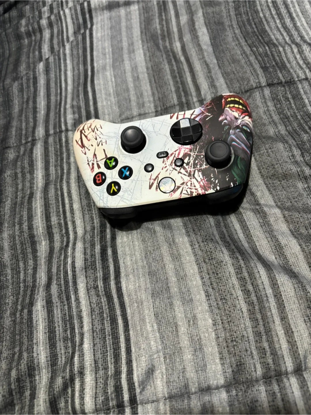 Xbox Series X Console & Controllers image indicator(3)