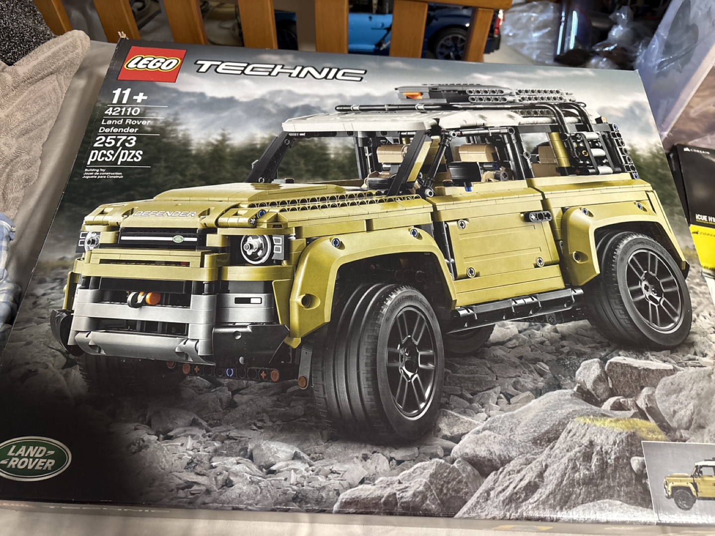 LEGO Technic Land Rover Defender 42110 - 2573 Pieces