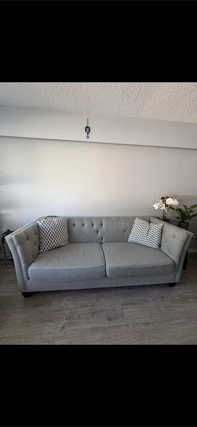 Grey Sofa (2 couch’s)