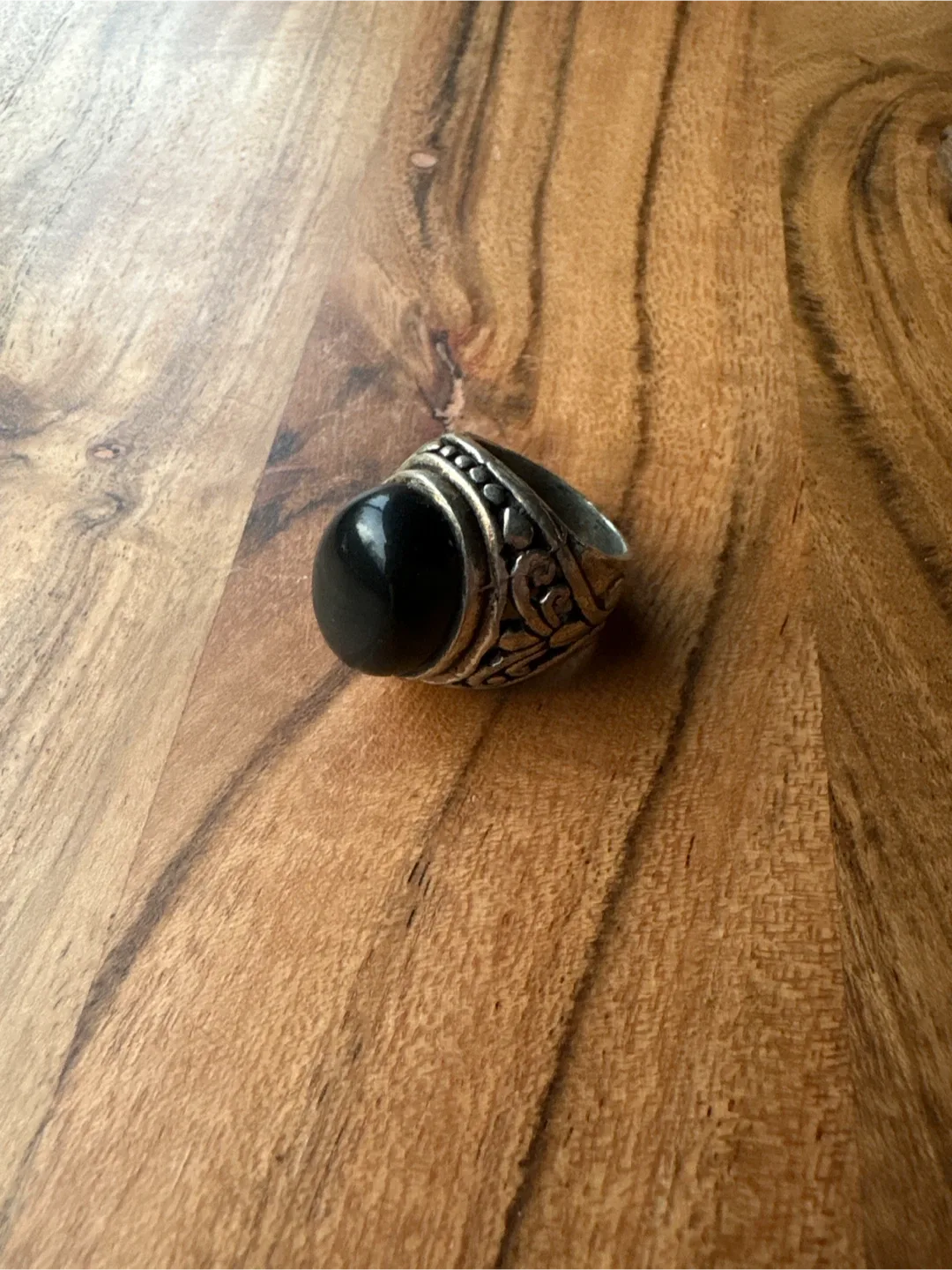 Vintage Silver Ring with Black Stone image indicator(3)