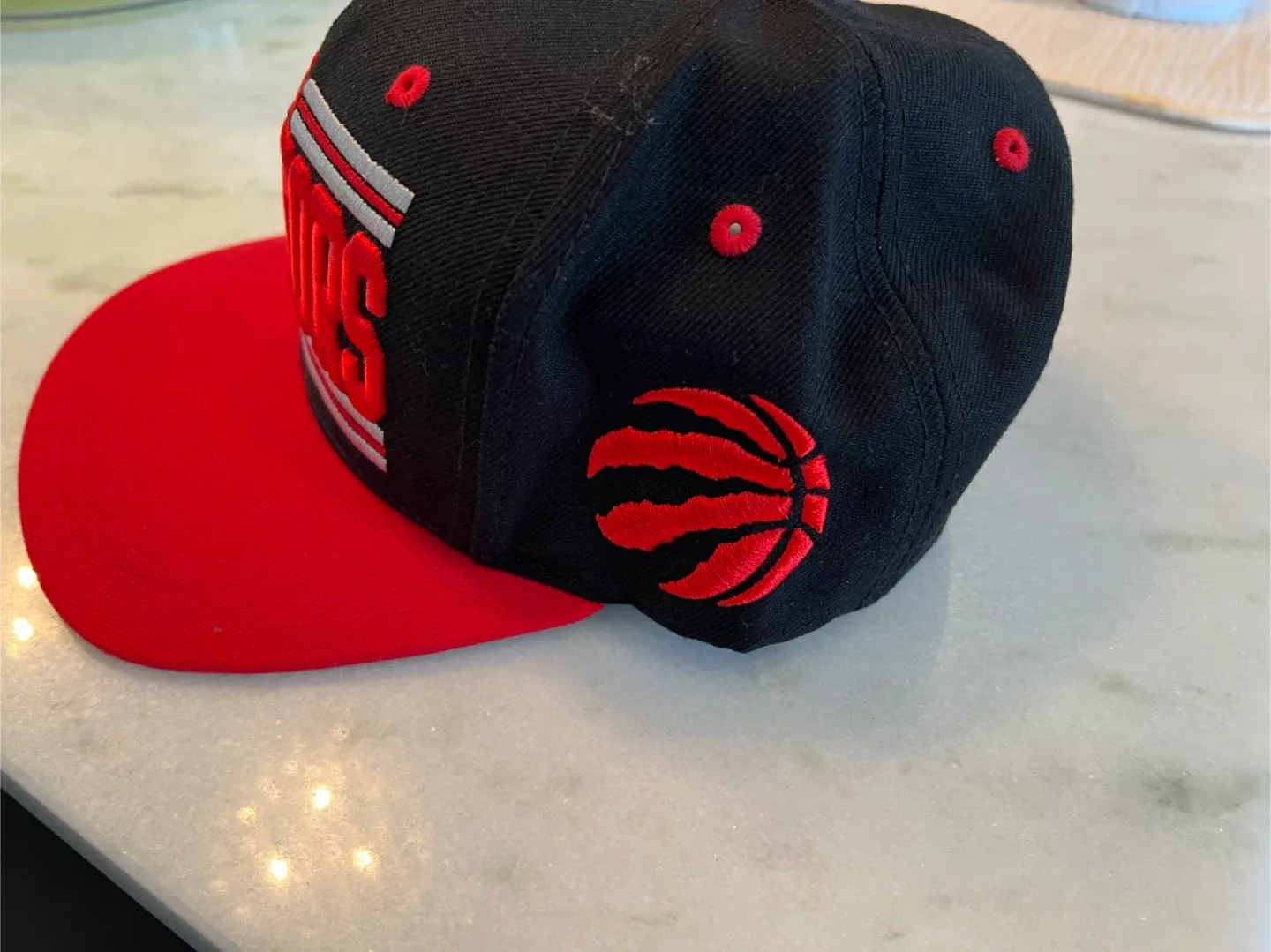 Toronto Raptors Hat - Mitchell & Ness brand image indicator(2)
