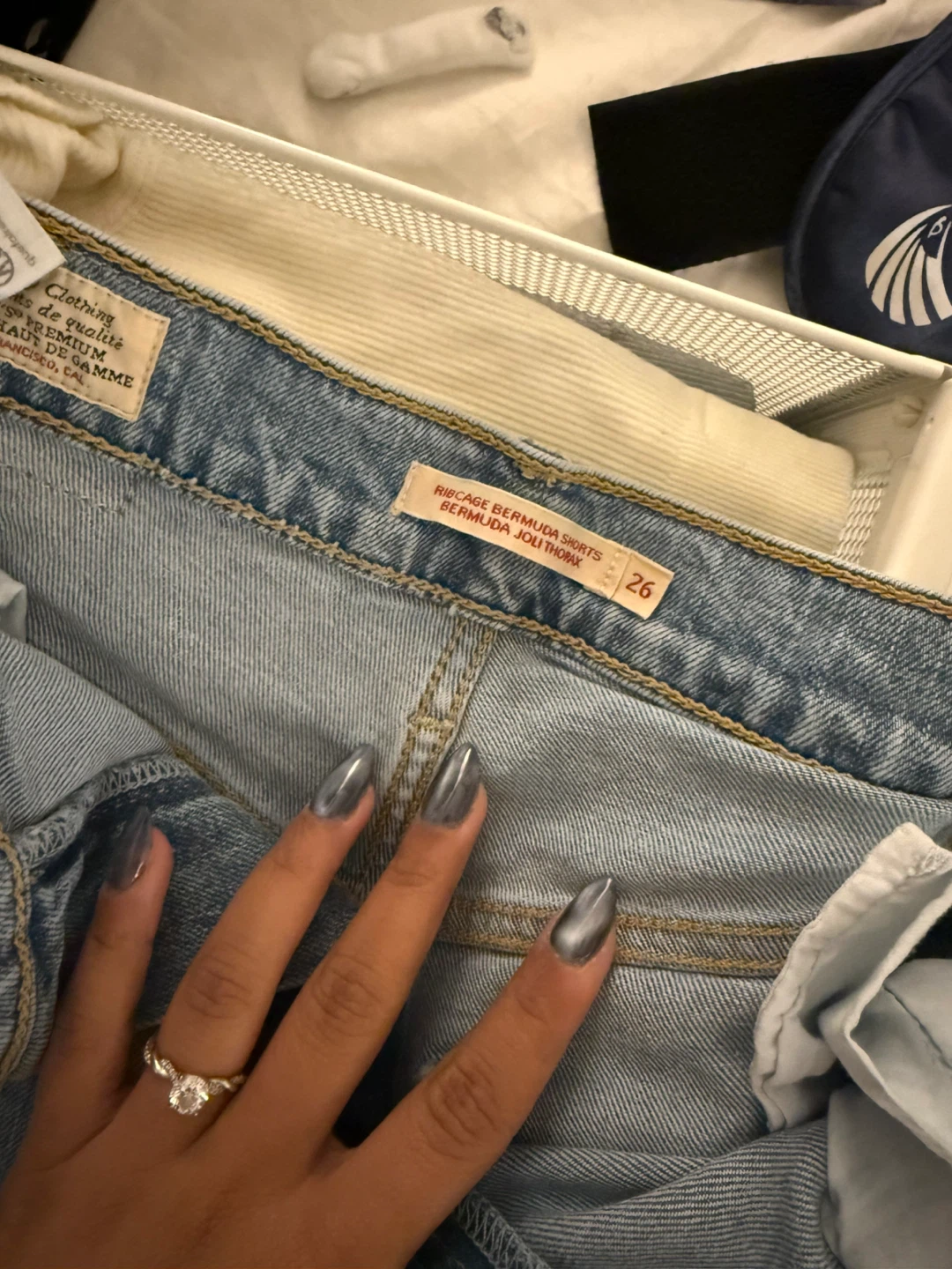 Levi's Ribcage Bermuda Denim Shorts - Size 26 - photo 2
