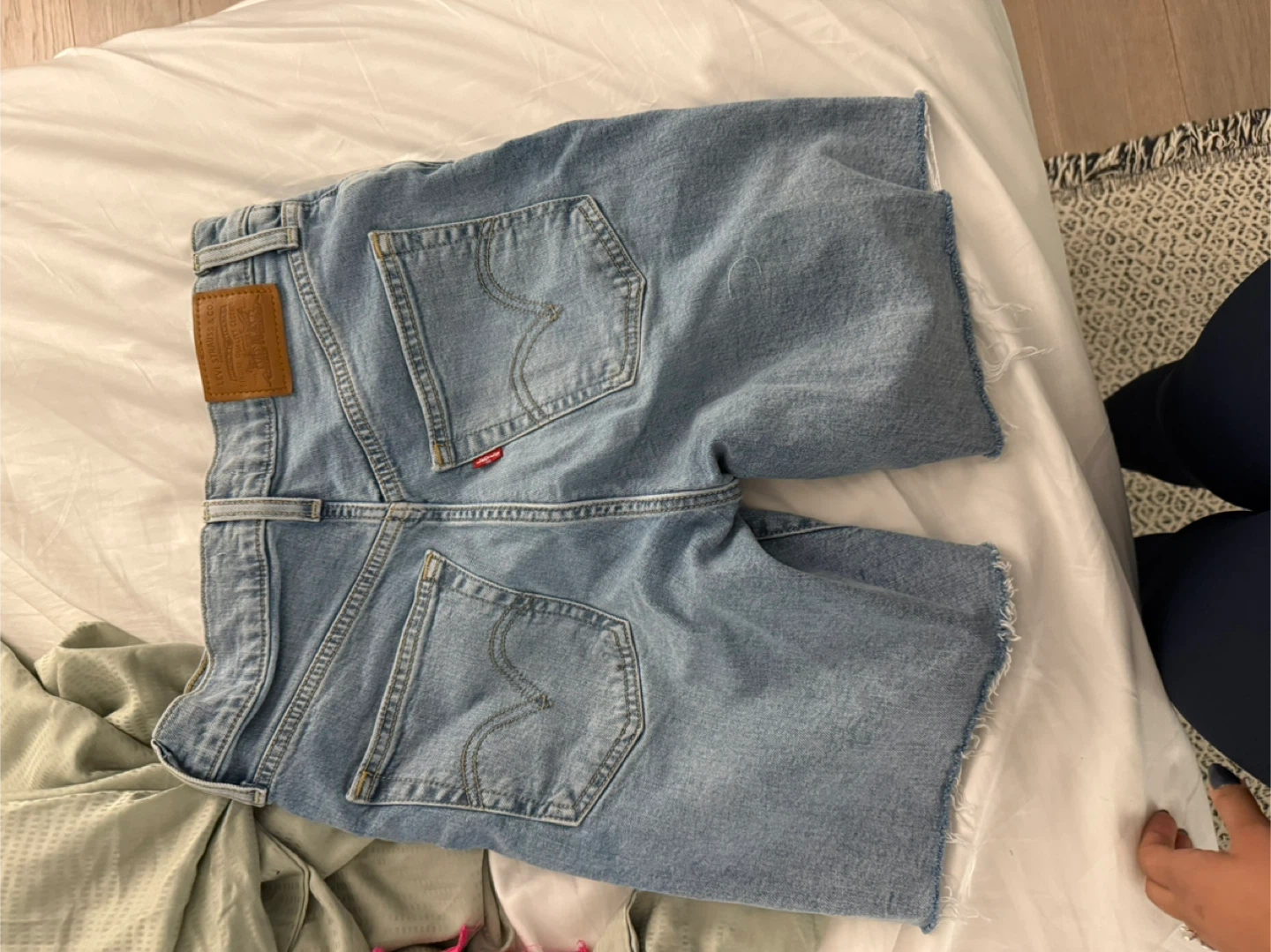 Levi's Ribcage Bermuda Denim Shorts - Size 26 - photo 3