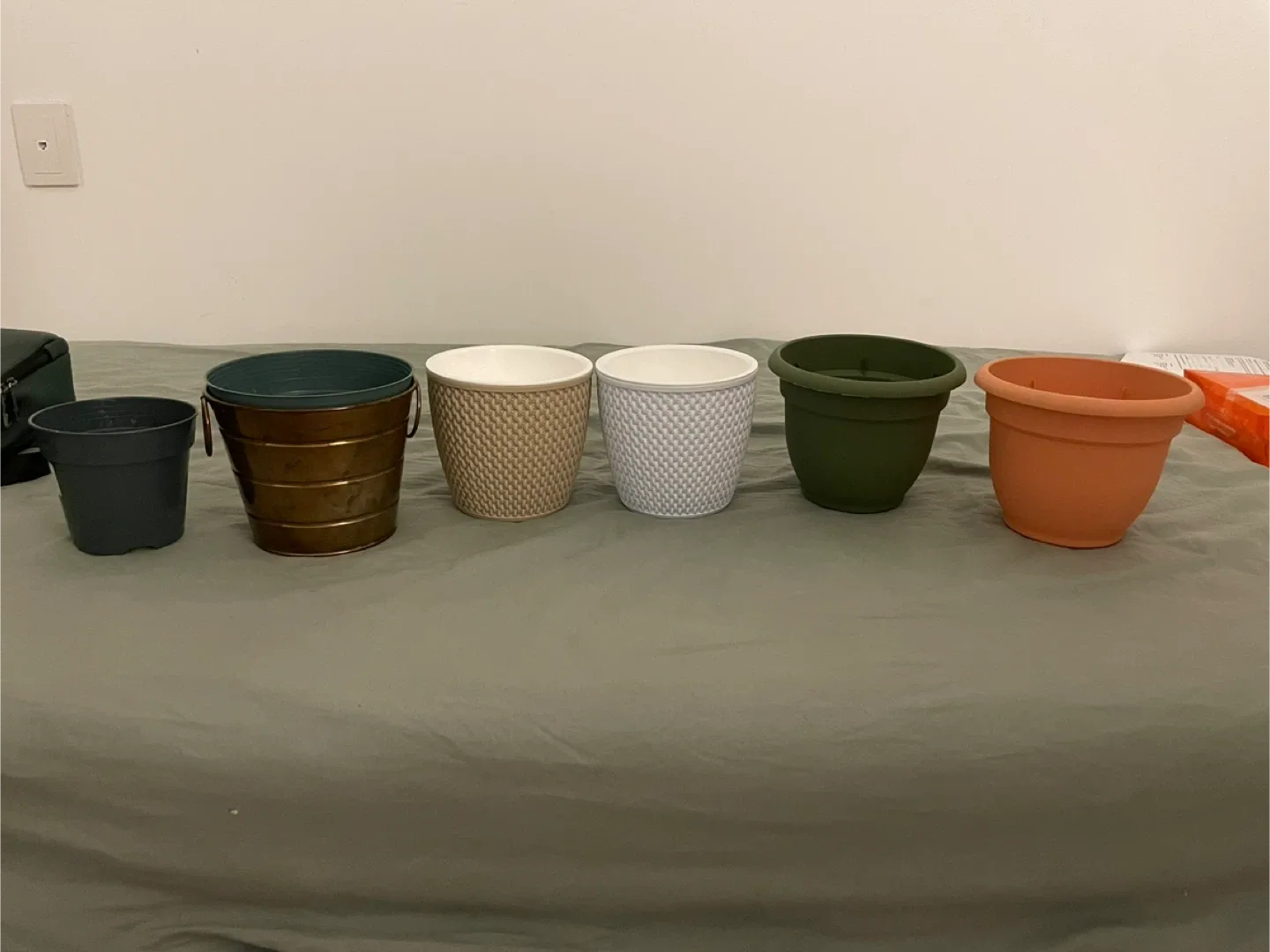 Assorted Planters image indicator(10)