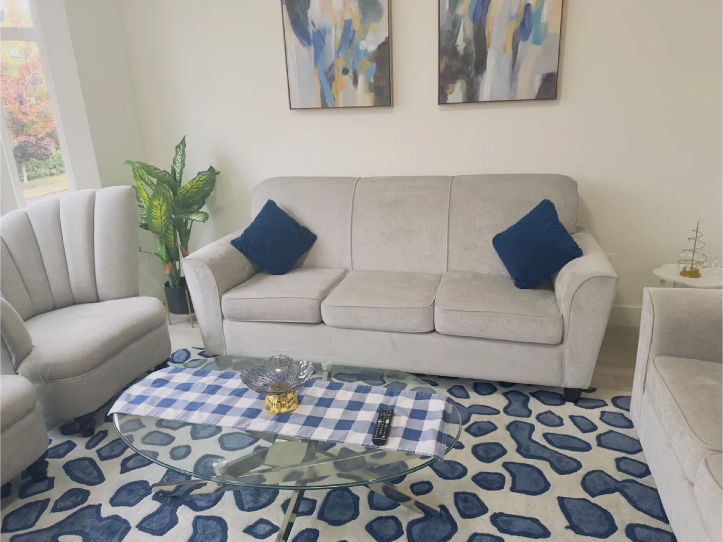 Living Room Set - Sofa, Loveseat & Chairs image indicator(2)