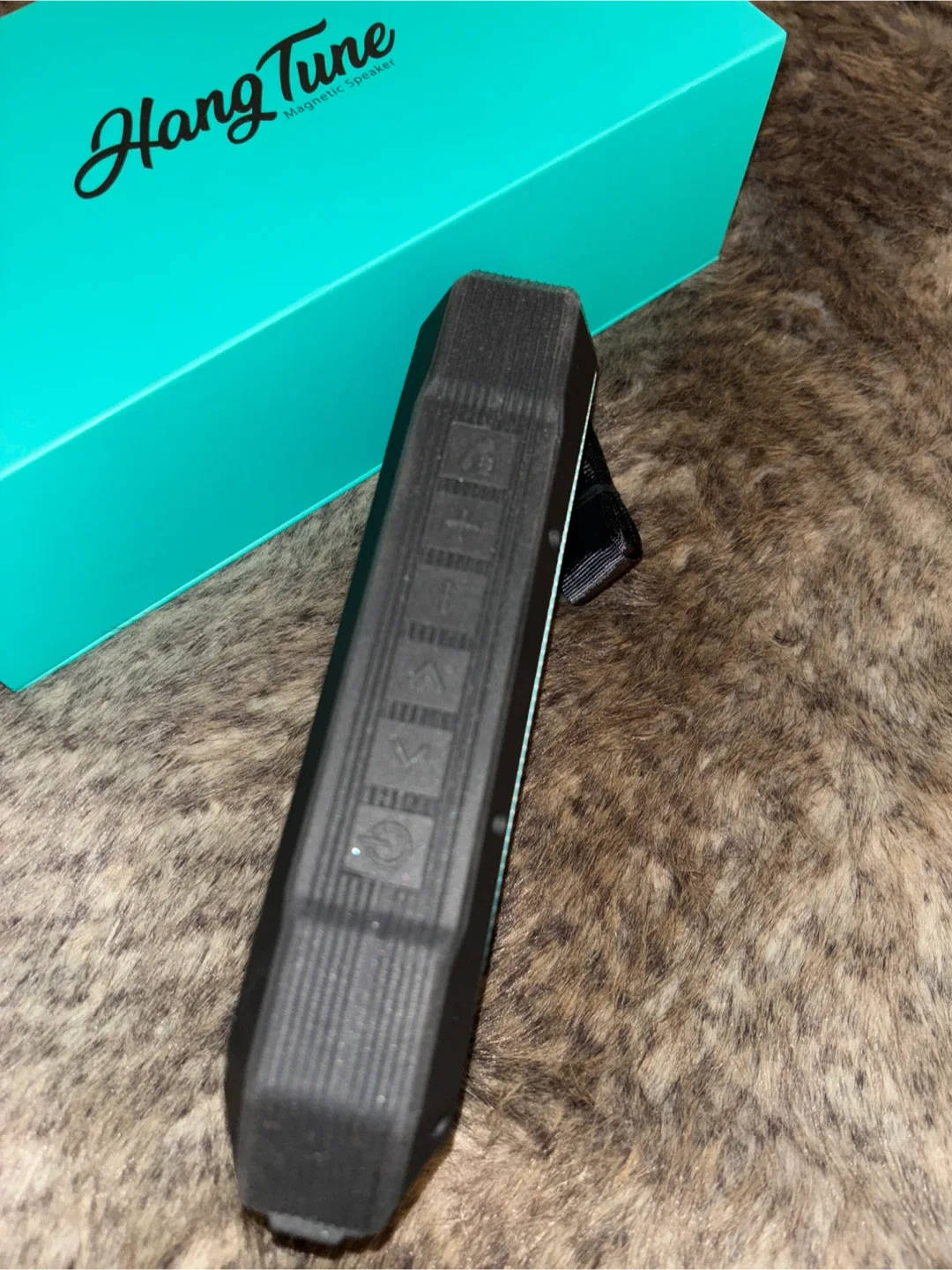 Hang Tune Magnetic Speaker by Wondery image indicator(2)