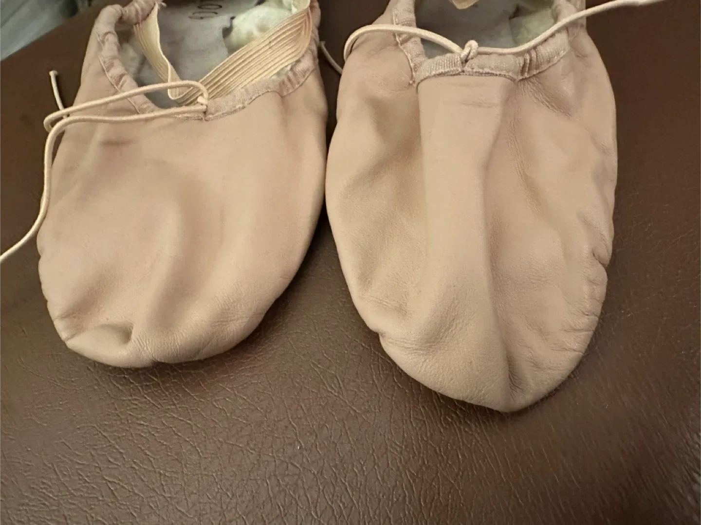 Bloch Ballet Shoes - Size 8C image indicator(2)