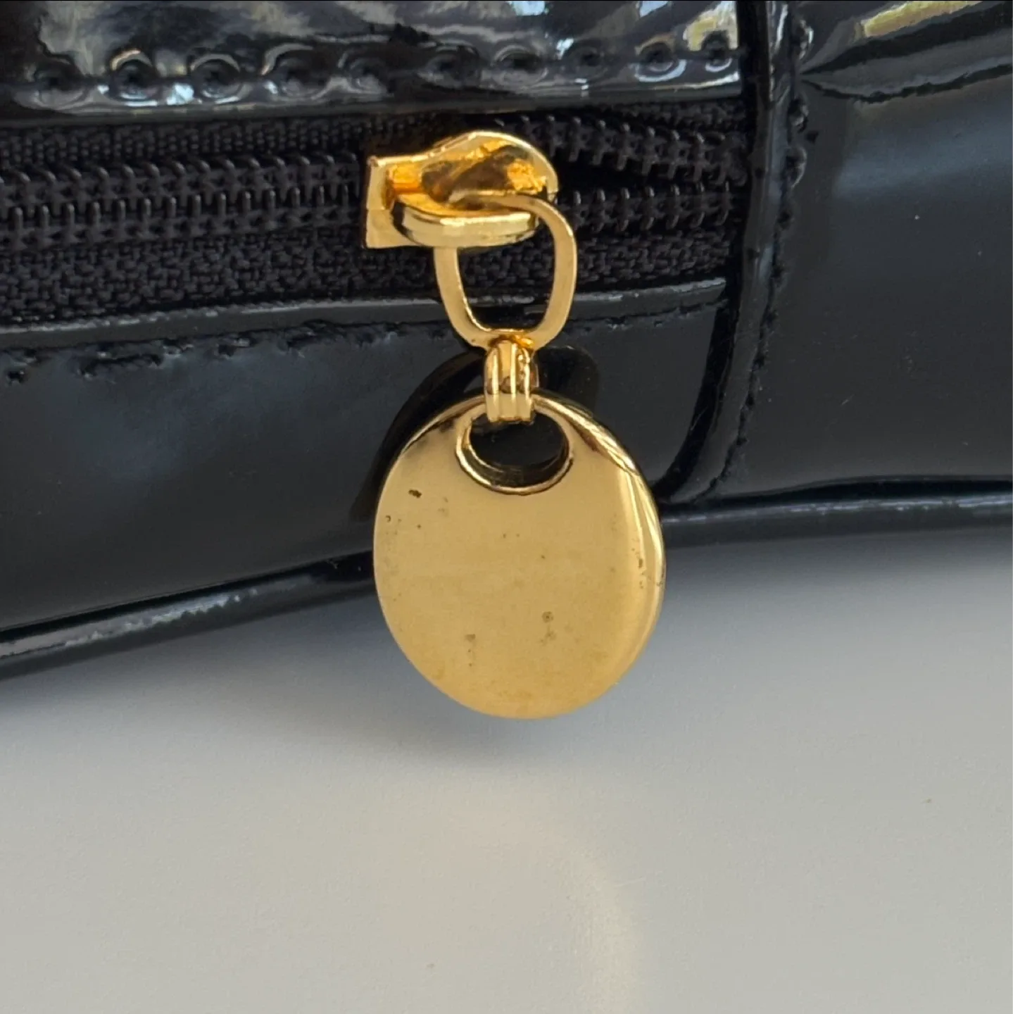 Christian Dior Parfums Bag image indicator(5)