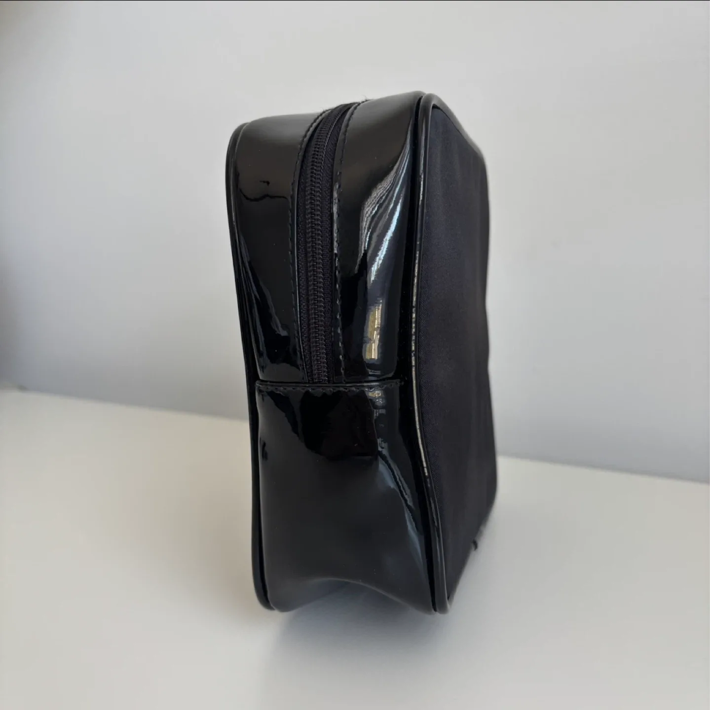 Christian Dior Parfums Bag image indicator(4)