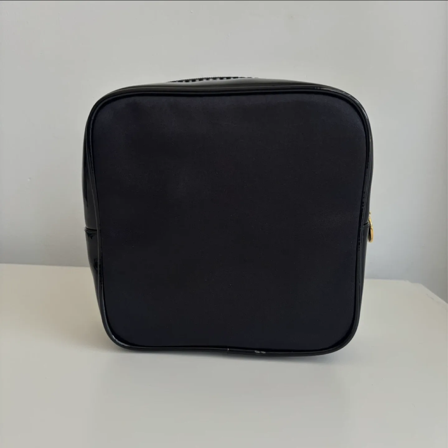 Christian Dior Parfums Bag image indicator(3)