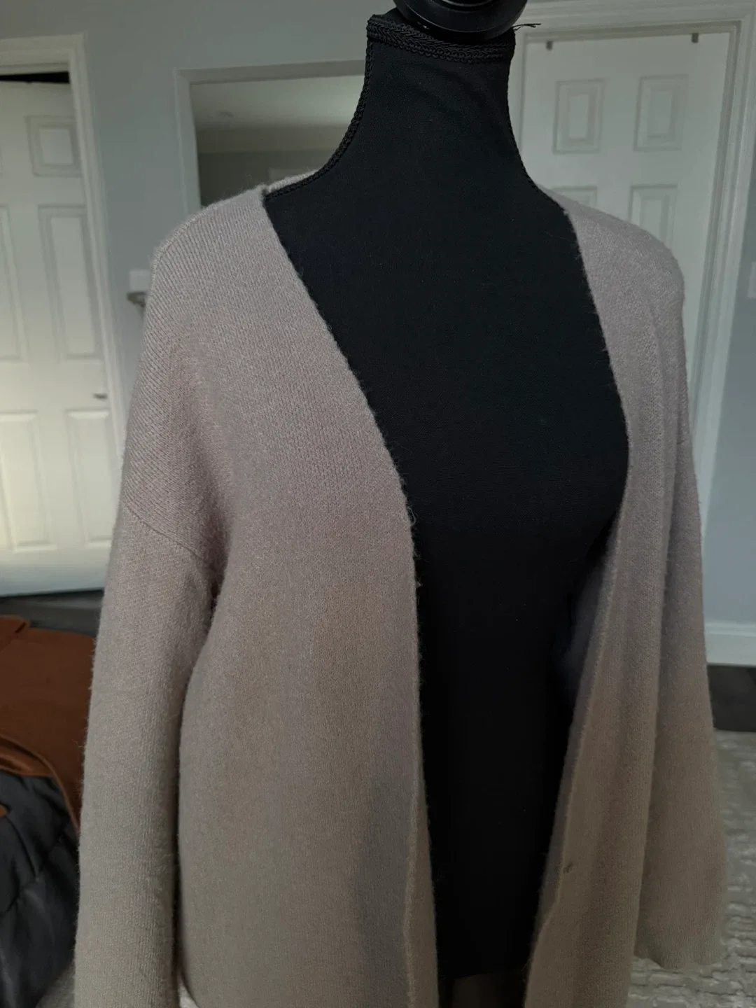 Oversized sweater cardigan image indicator(3)