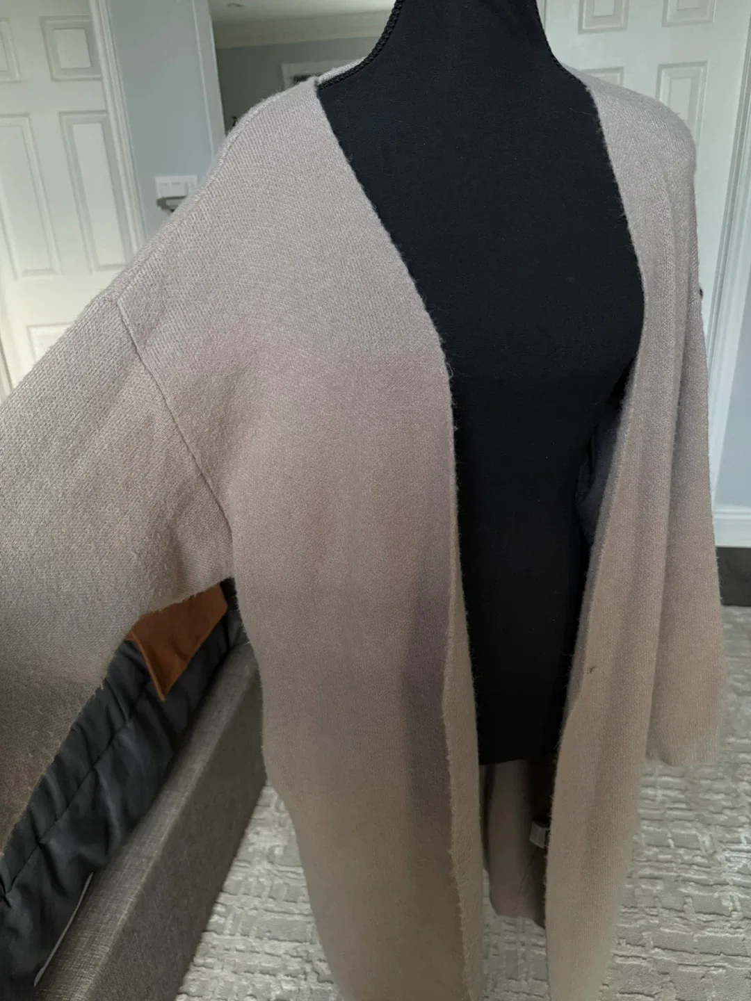 Oversized sweater cardigan image indicator(2)