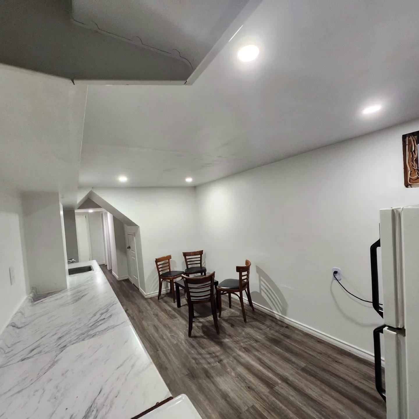 Basement for rent image indicator(5)