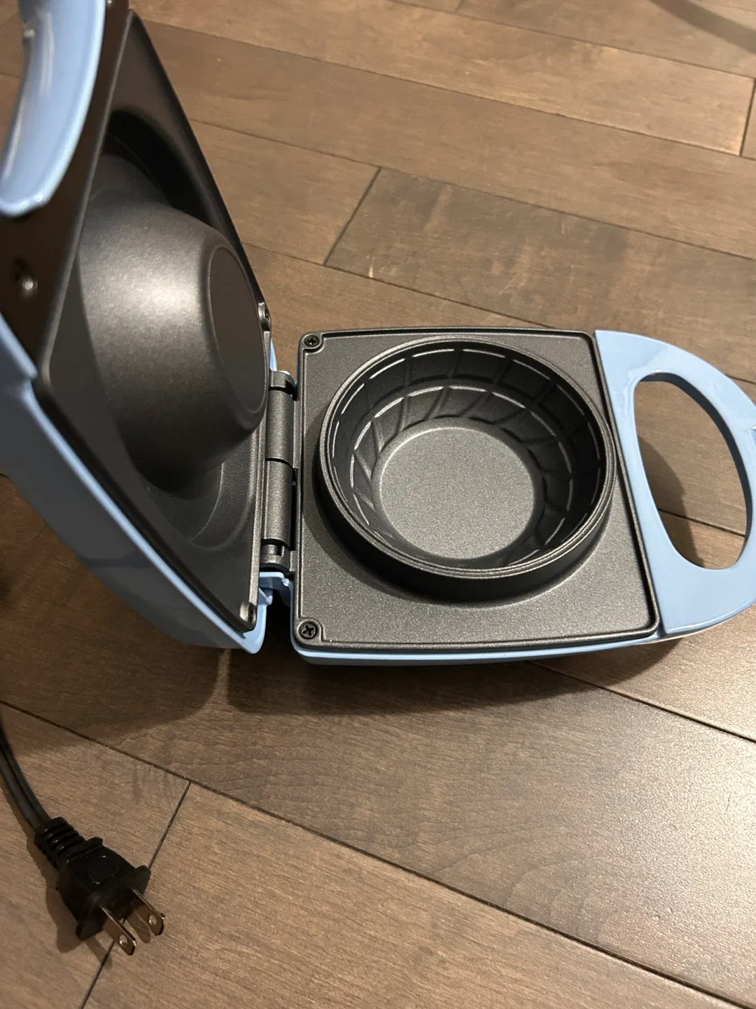 Rise by Dash Mini Bundt Cake Maker - Blue image indicator(4)