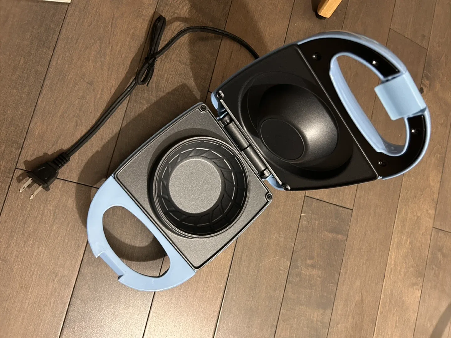 Rise by Dash Mini Bundt Cake Maker - Blue image indicator(2)