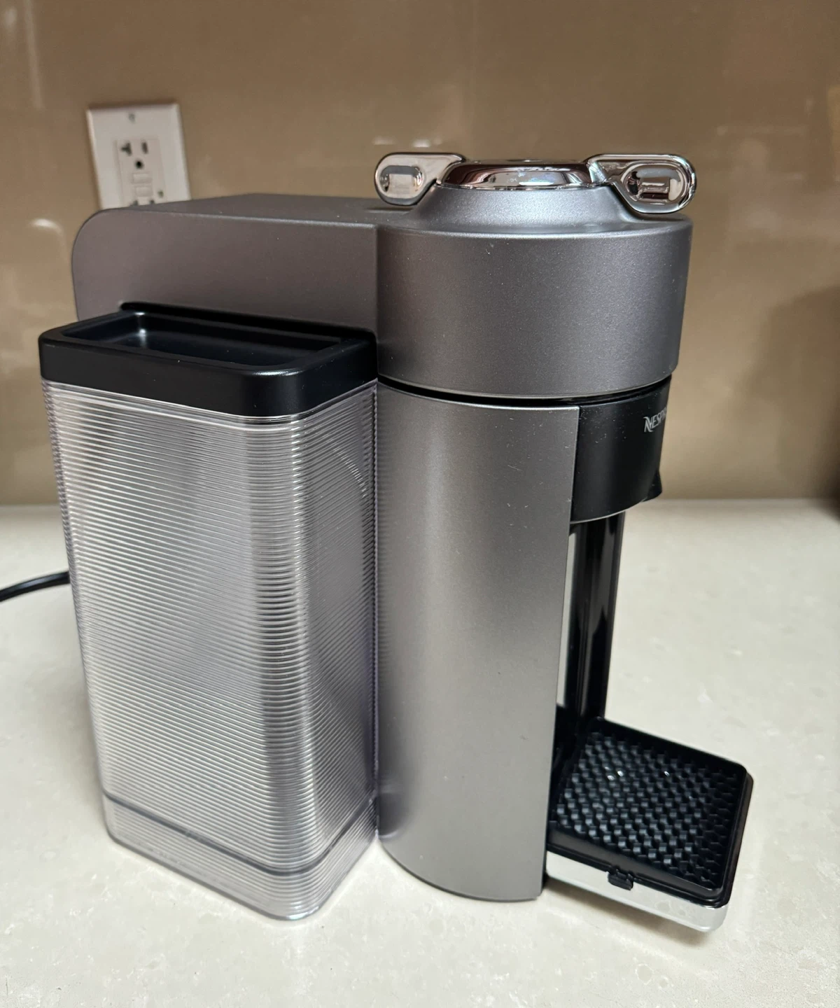 Nespresso Vertuo Next Coffee Machine - photo 3