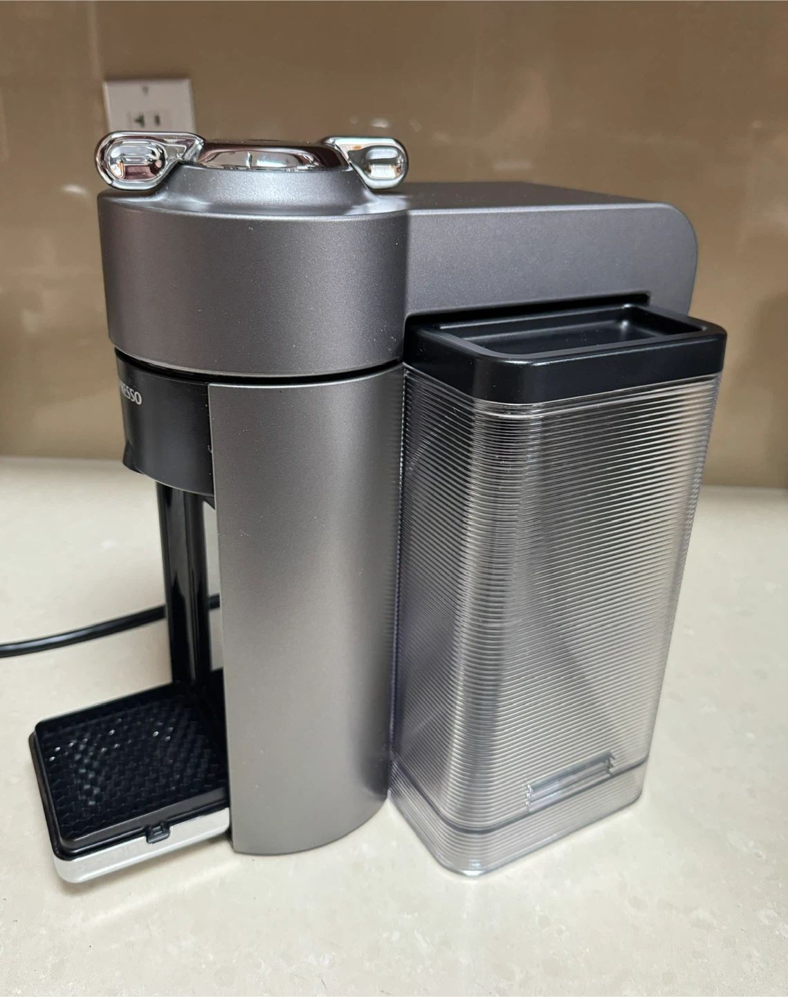 Nespresso Vertuo Next Coffee Machine - photo 4