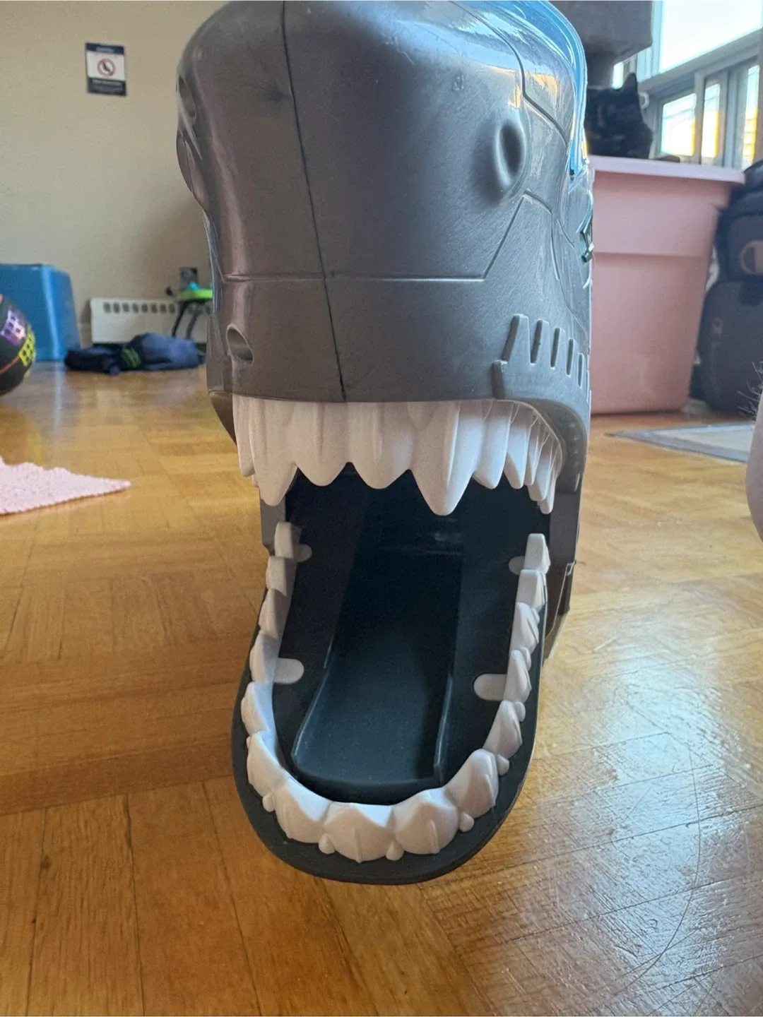 Shark Car Carrier Toy image indicator(4)