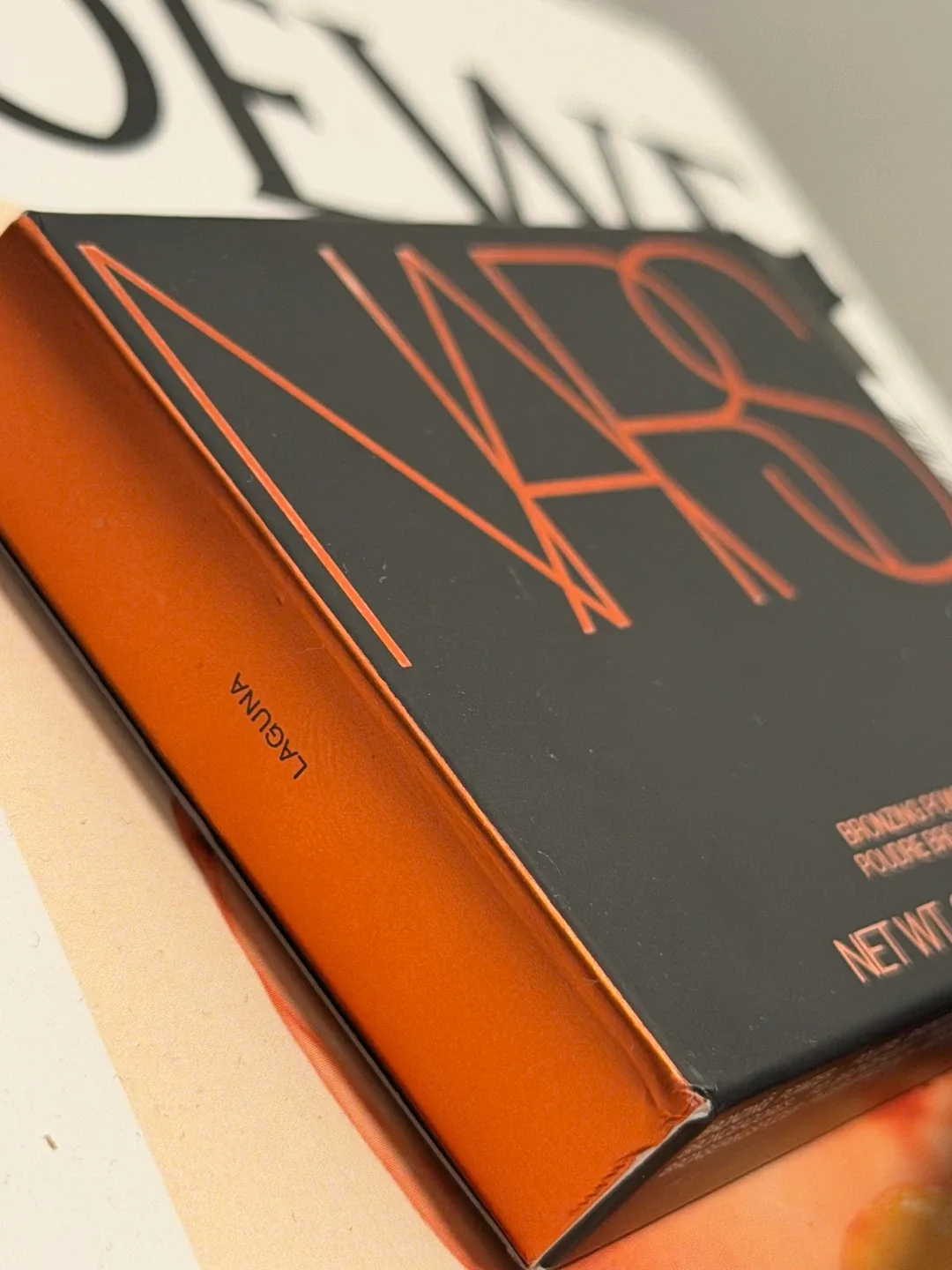 NARS Laguna Bronzing Powder image indicator(2)