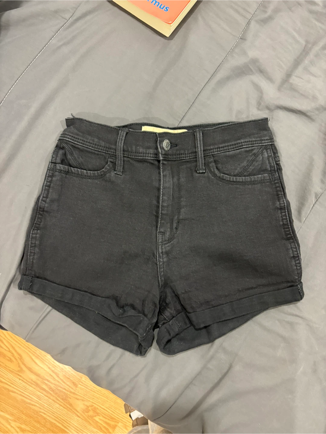 Hollister Black Denim Short-Shorts - Size 25