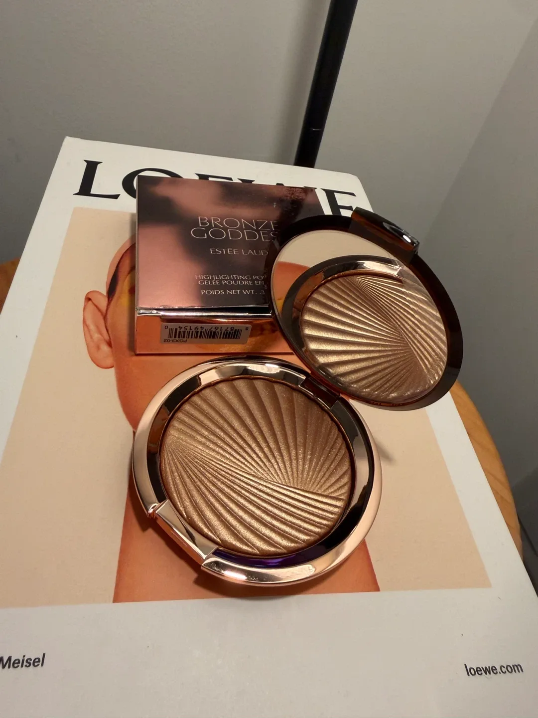 Estee Lauder Bronze Goddess Highlighting Powder image indicator(5)