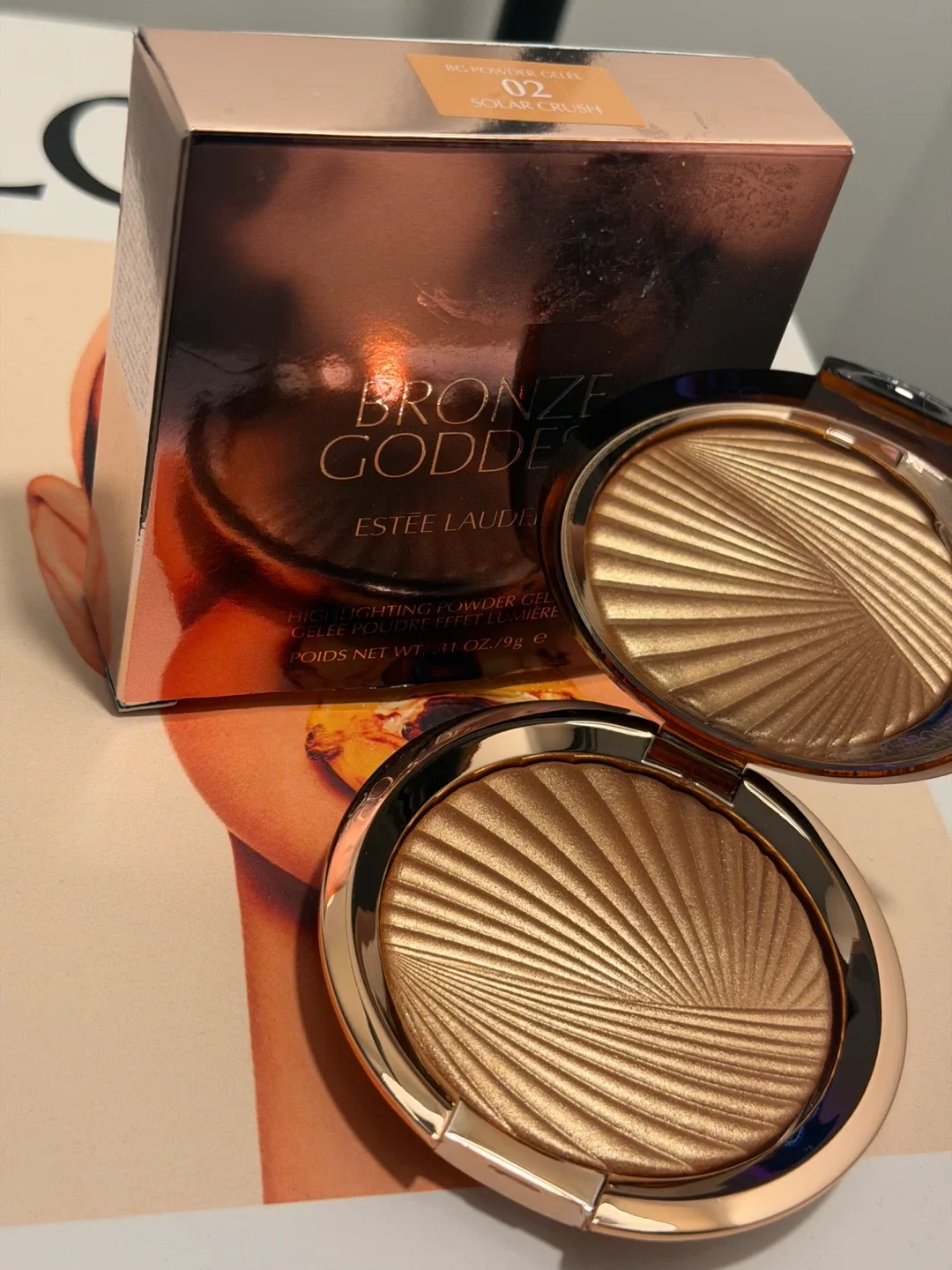 Estee Lauder Bronze Goddess Highlighting Powder image indicator(4)