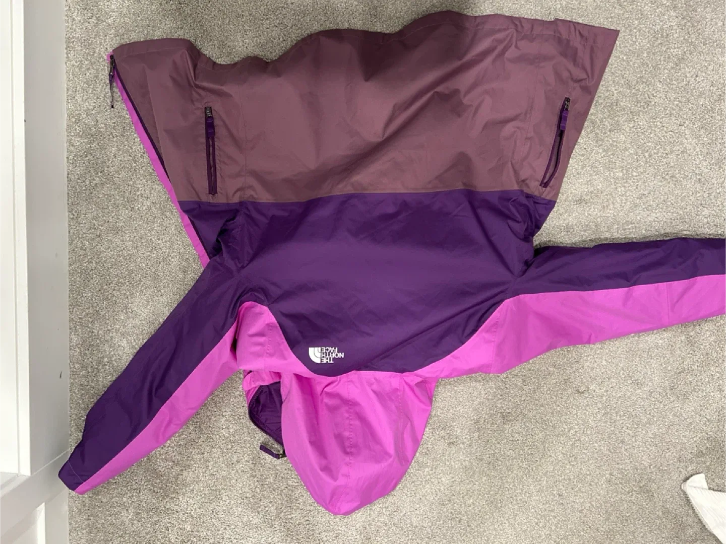 The North Face Girls' L/G Jacket - Purple image indicator(2)