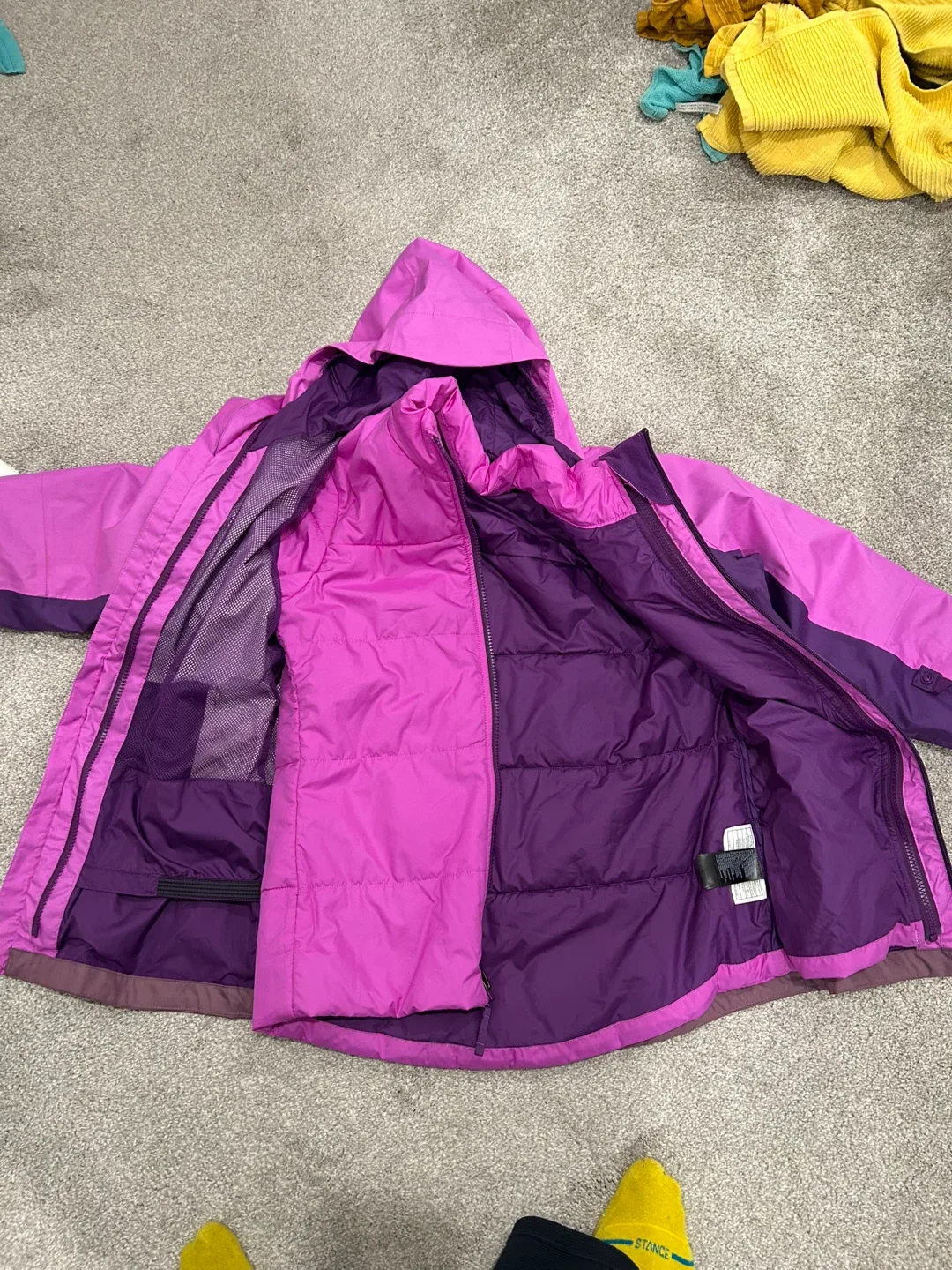 The North Face Girls' L/G Jacket - Purple image indicator(4)