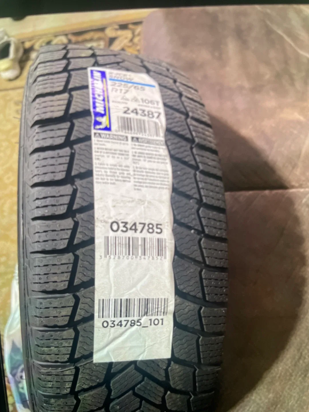 Michelin X-Ice Snow Winter Tire image indicator(2)