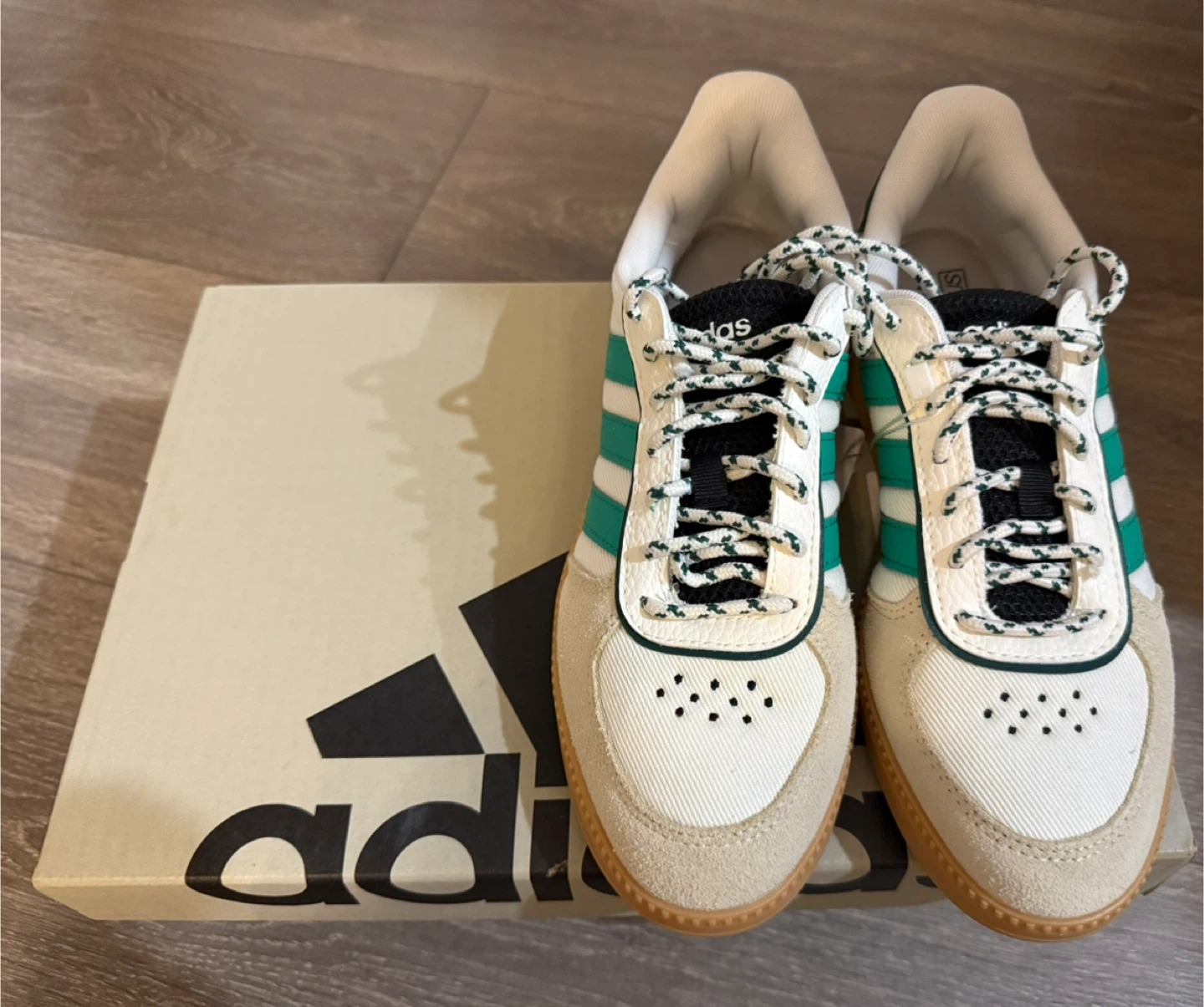 NEW Adidas Breaknet Sleek Tennis Shoes - US 7