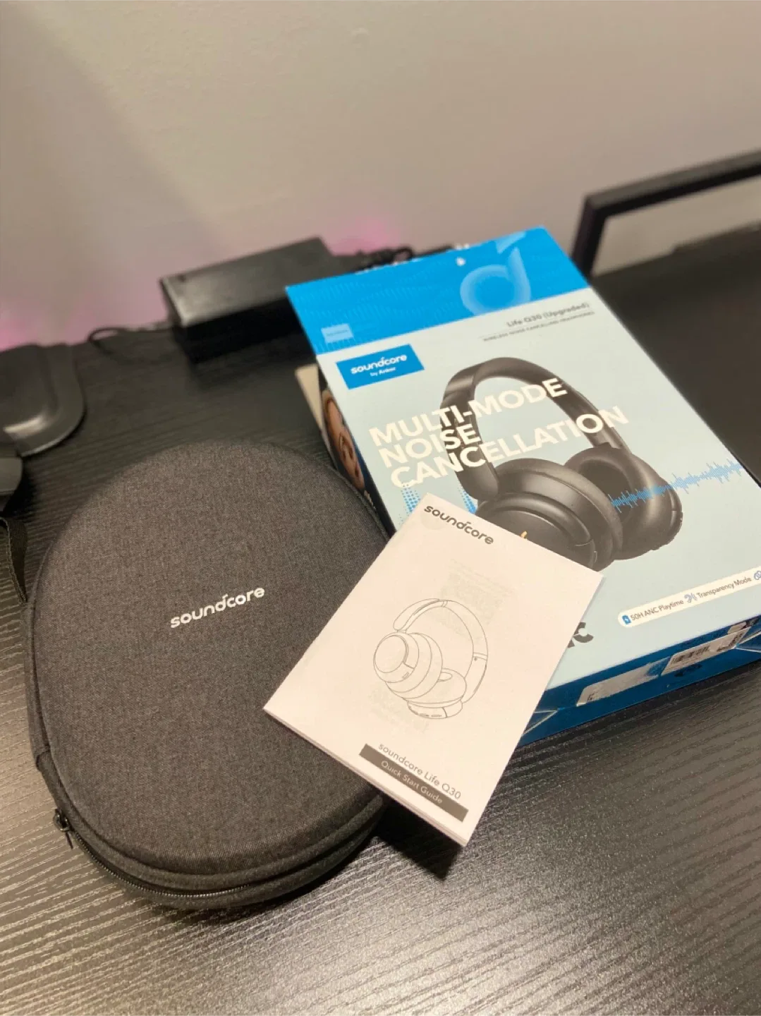 Soundcore Life Q30 Black Headphones - Like New! image indicator(2)