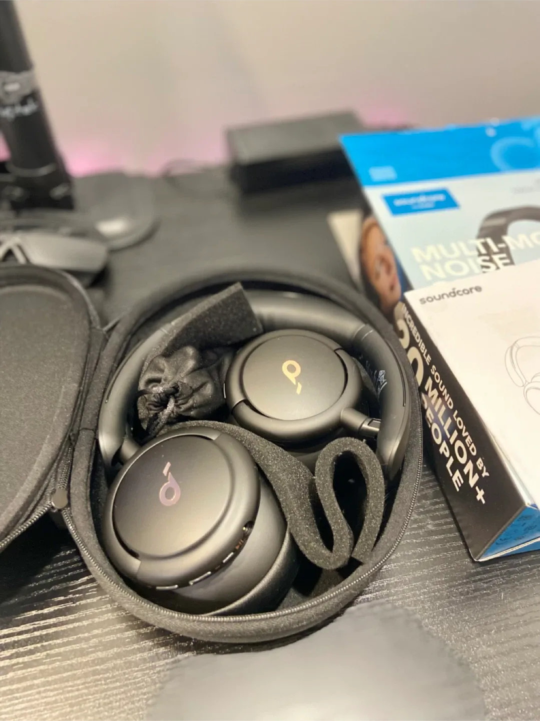 Soundcore Life Q30 Black Headphones - Like New! image indicator(8)