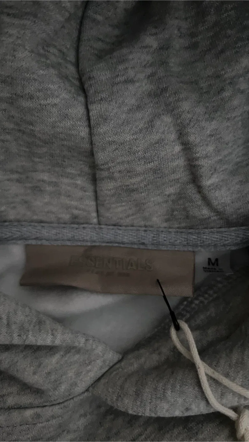 Essentials Fear of God Grey Hoodie & Sweatpants Set - M and L image indicator(4)