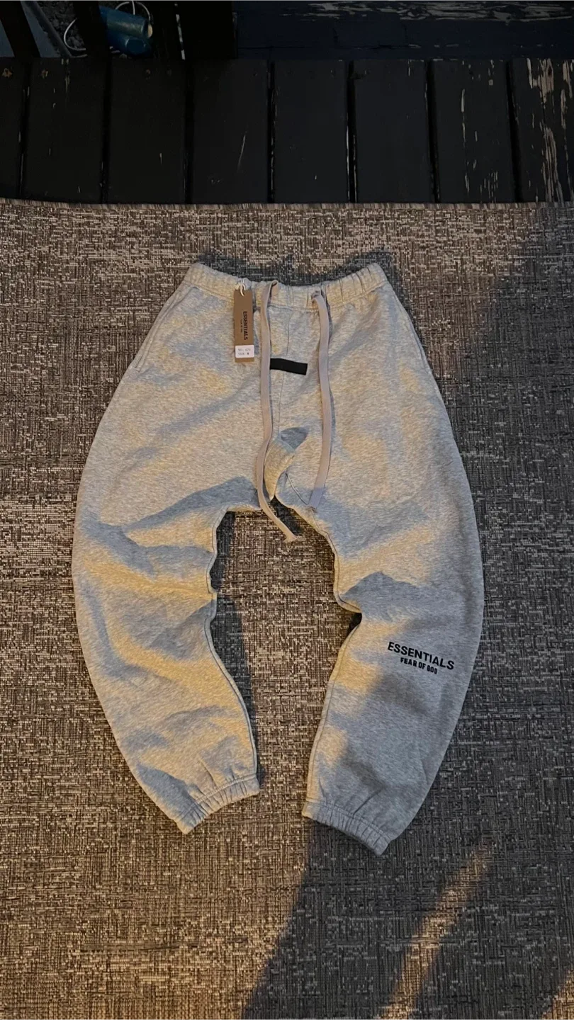 Essentials Fear of God Grey Hoodie & Sweatpants Set - M and L image indicator(5)